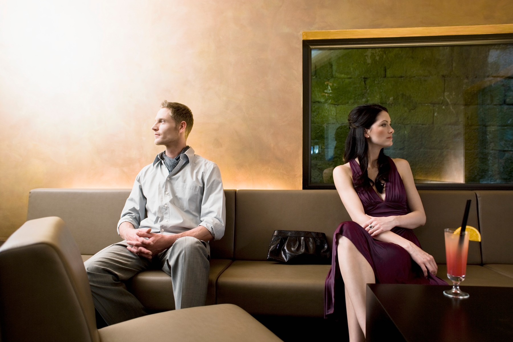 zakonca, mlada ženska, mlad moški, čemernost, zamera, cocktail, koktajl