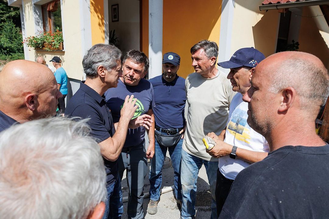 @_robertgolob_, @jjansasds/INSTAGRAM