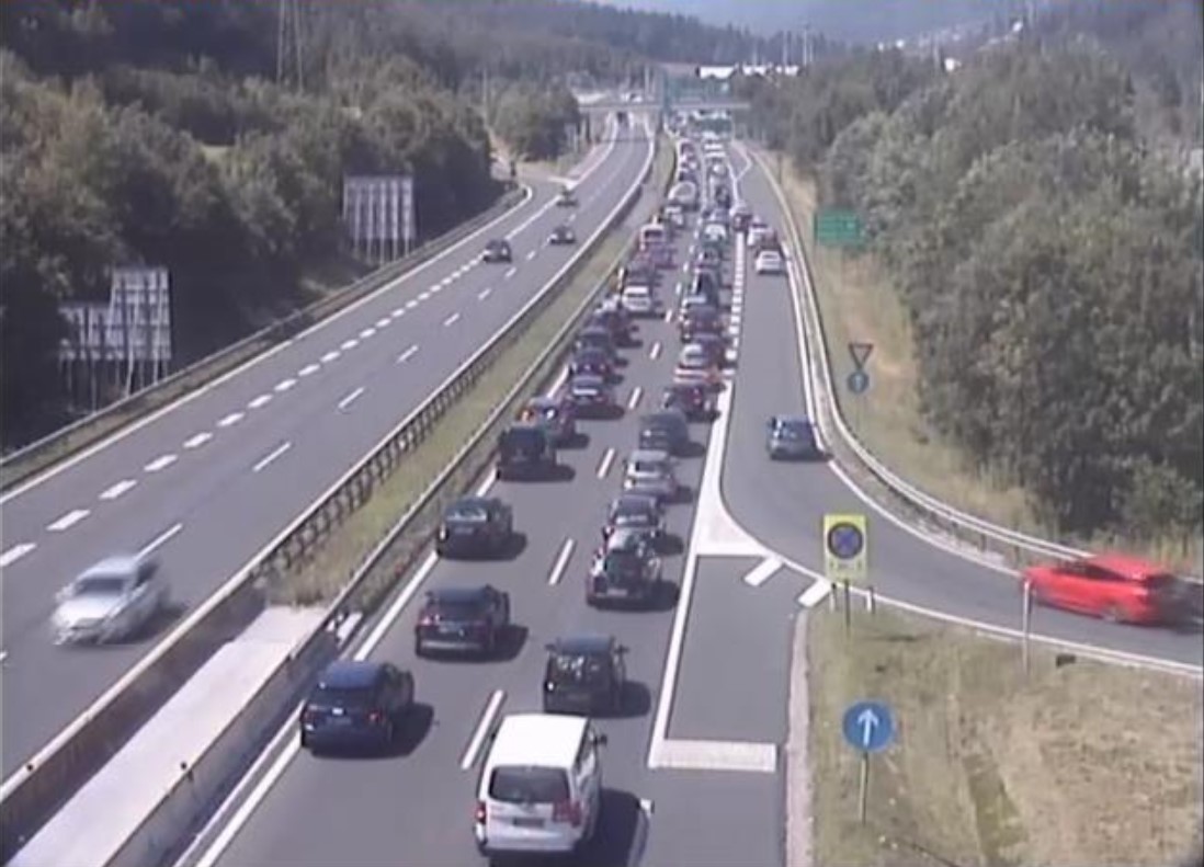 promet.si, priključek Hrušica, avtocesta, predor Karavanke, spletna kamera