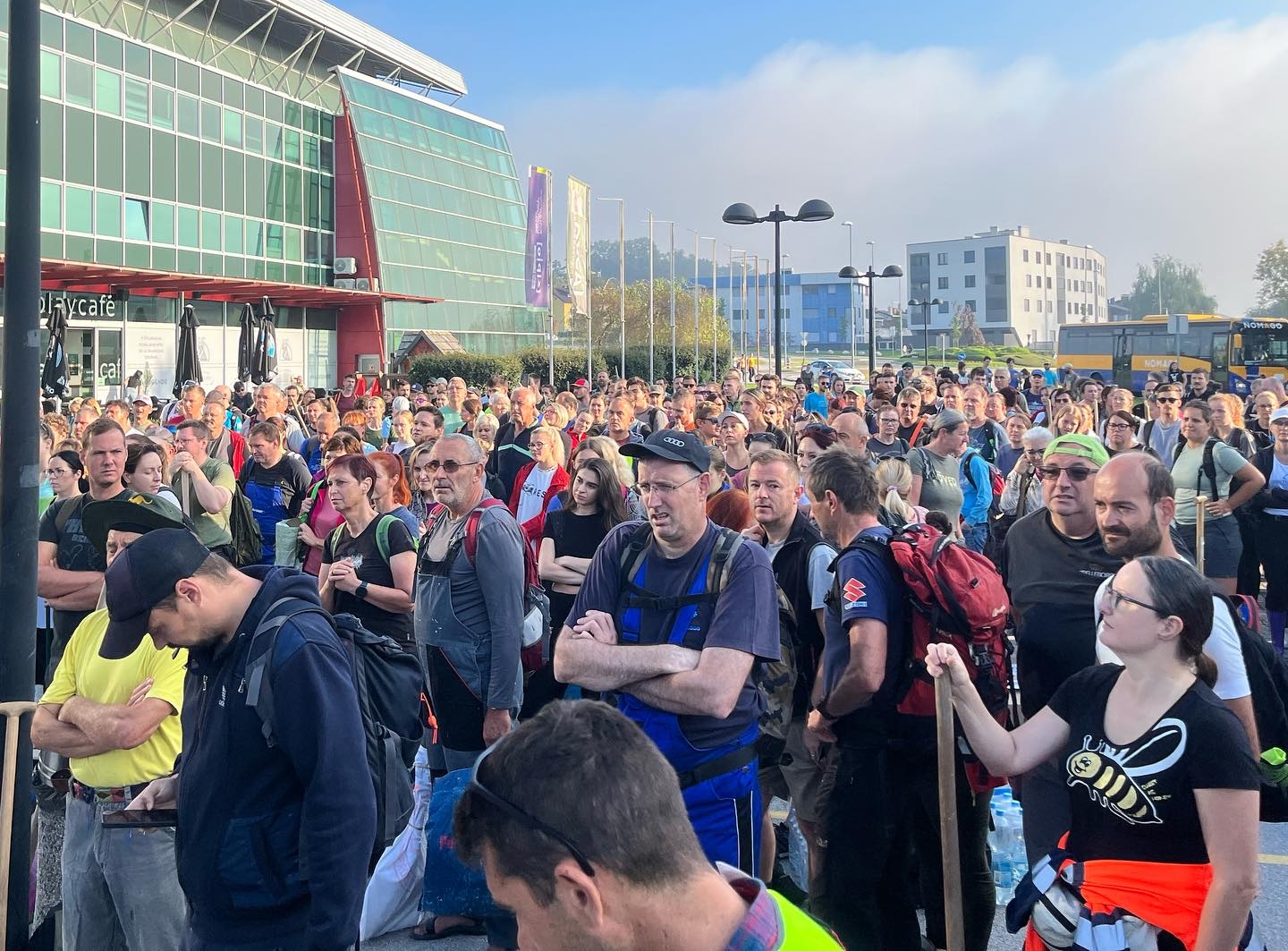 Množica prostovoljcev v Celju (foto: Mestna občina Celje)