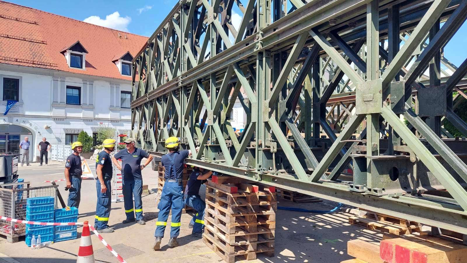 montažni most, prevalje, poplave 2023