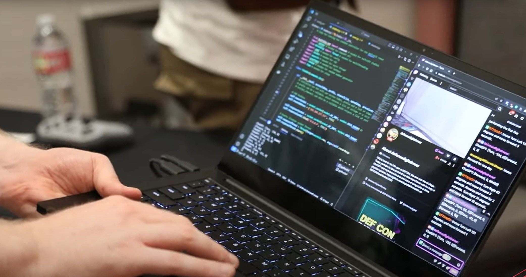 DEF CON, hekerska konvencija, varnost na internetu, umetna inteligenca