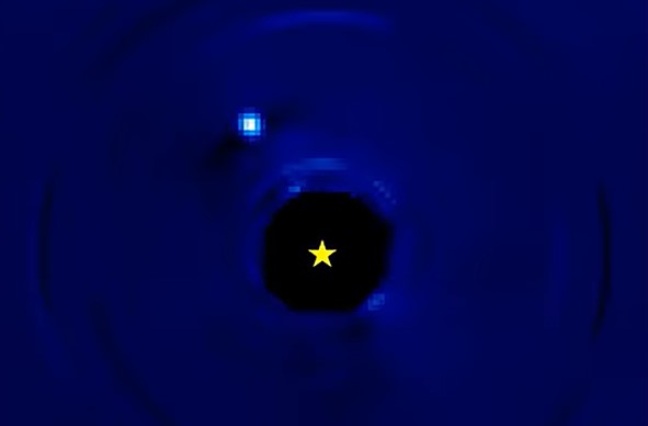 Beta Pictoris b YOUTUBE (zajem zaslona)