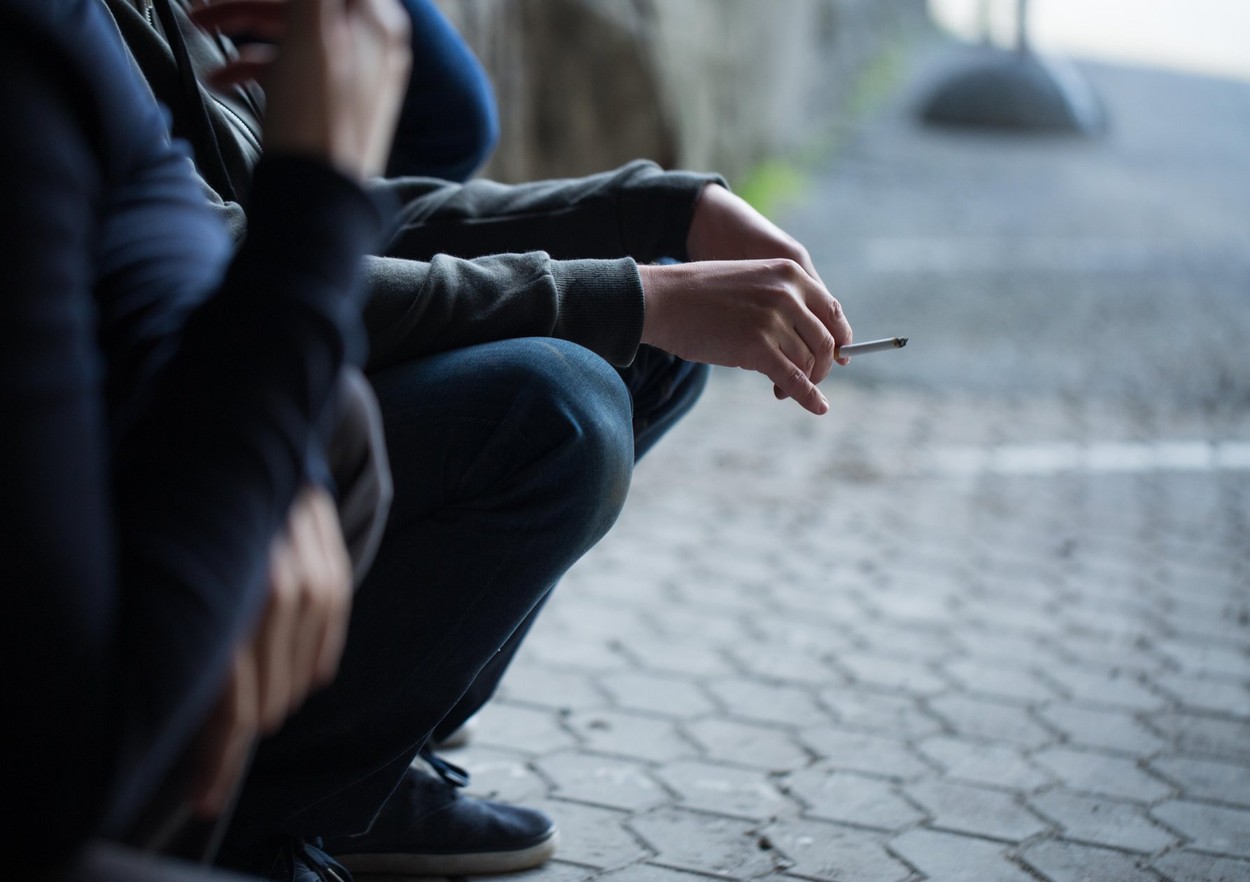 prepovedane substance, droge, oseba, ki uživa droge