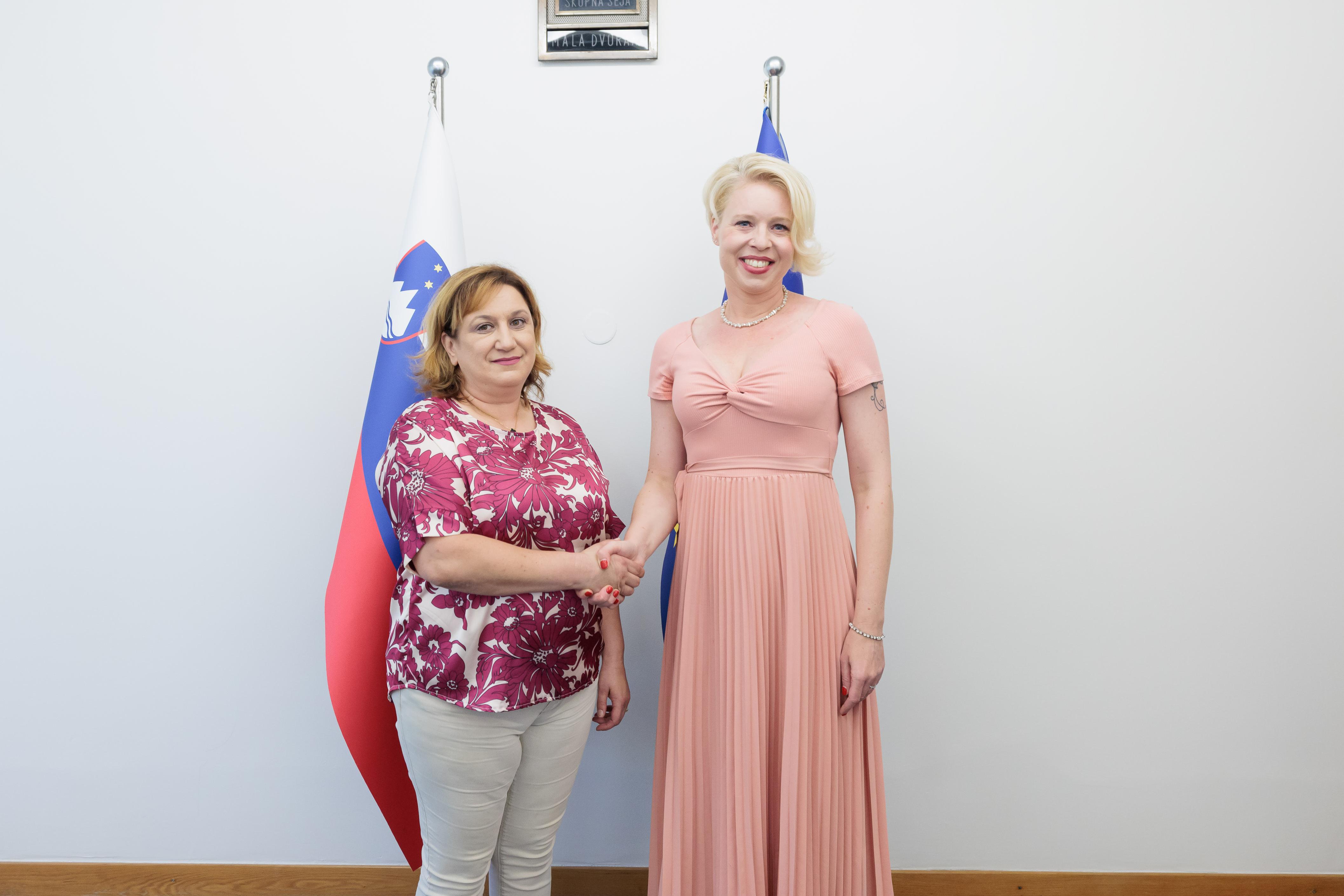 Simona Šeremet Kalanj, Urška Klakočar Zupančič