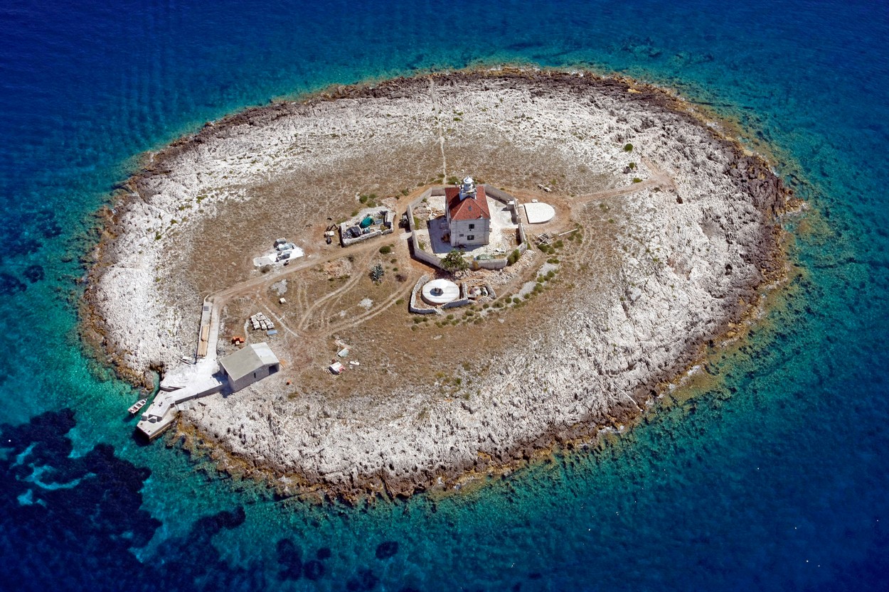 Pokonji dol, hrvaška, hvar, otok