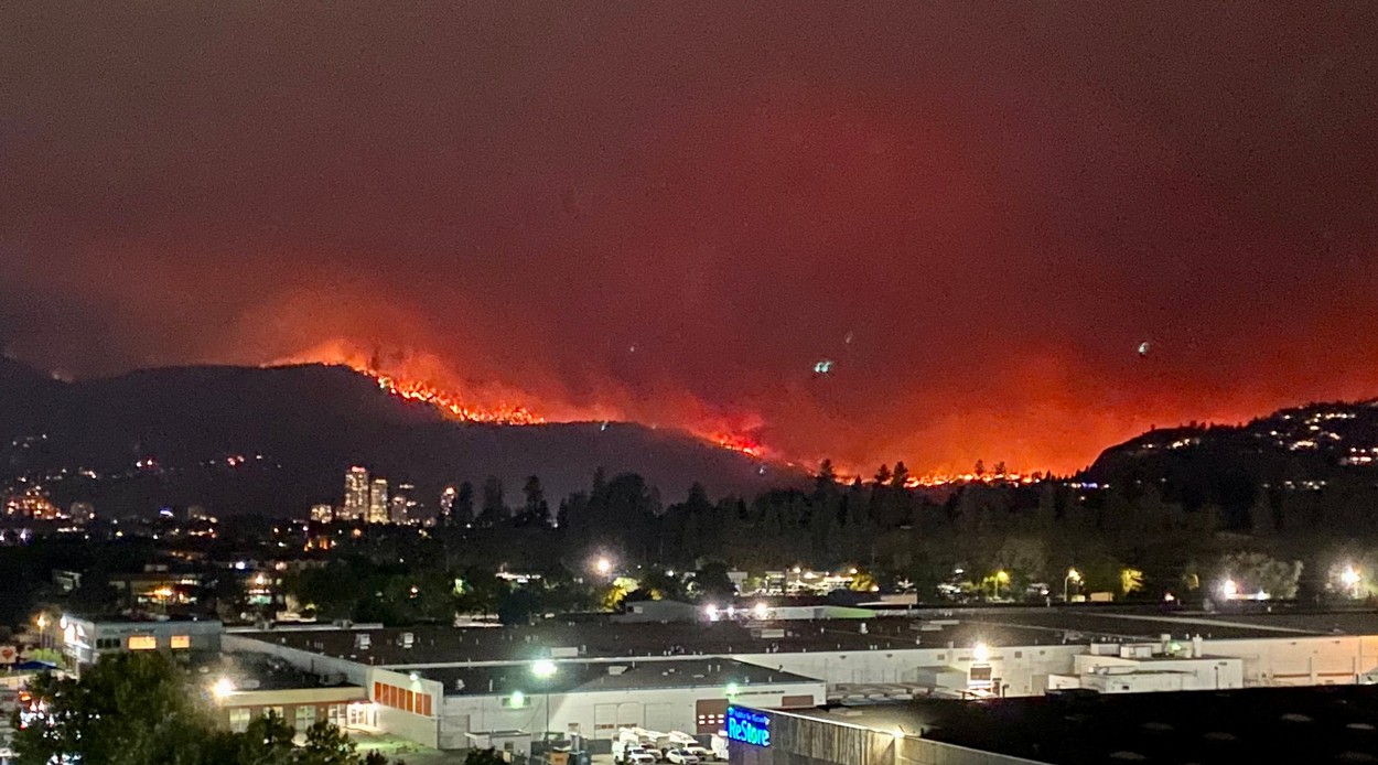 požar, kanada, kelowna,