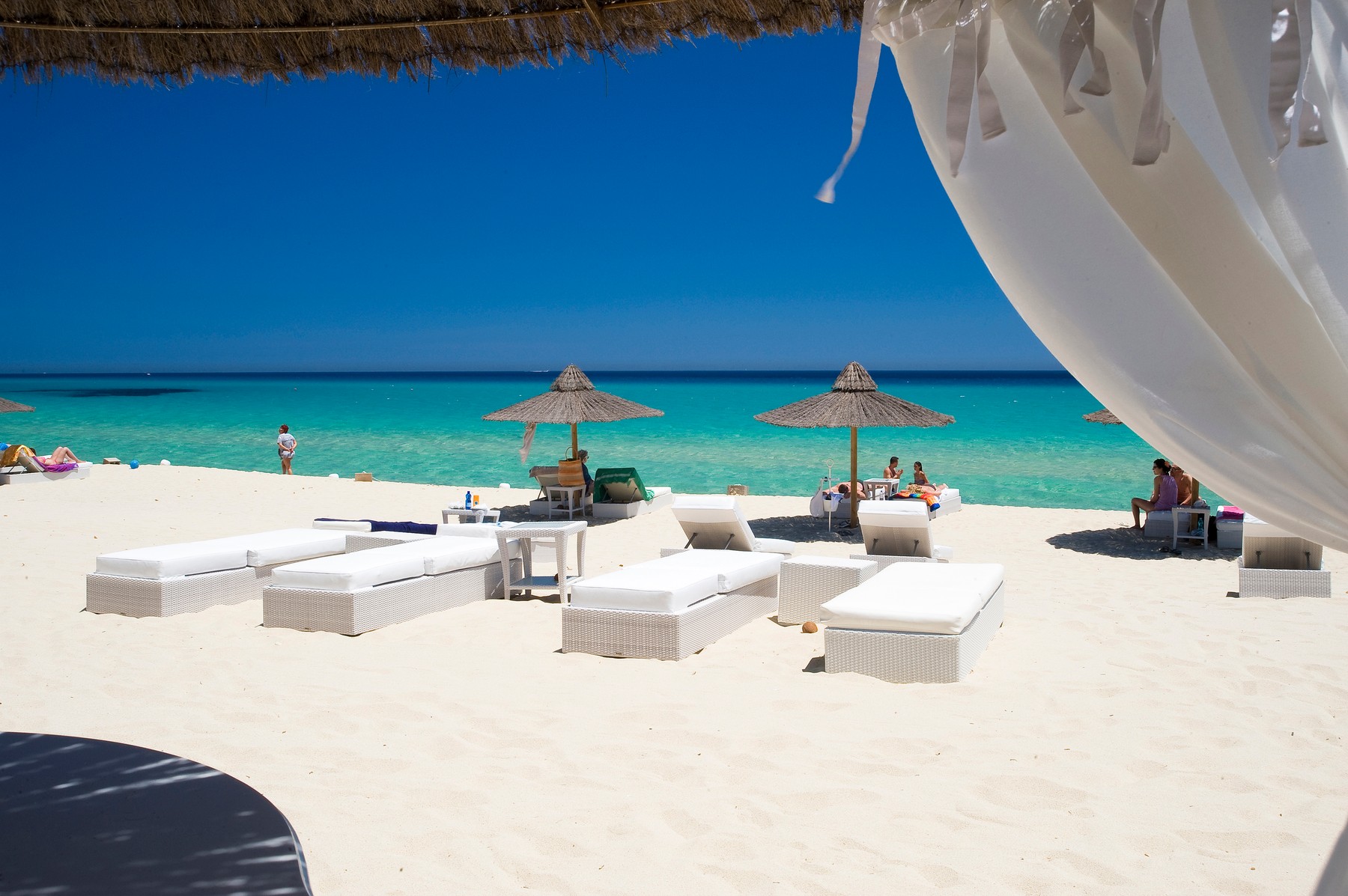 Maklas,Castiadas,Marina,Pietro,Turnu,Beach,Sardinia,Sardinian,Sand,Mediterranean,Coast,Shore,Landscape,Sea,South,East,View,Relax,Holiday,Kiosk,Bar,Umbrella,Chair,Deckchair,Restaurant,Movida,Lounge,Horizontal