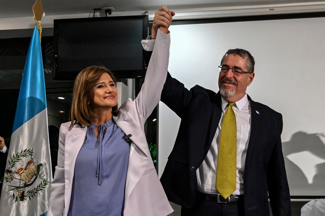 Zmagovalec predsedniških volitev v Gvatemali Bernardo Arevalo.