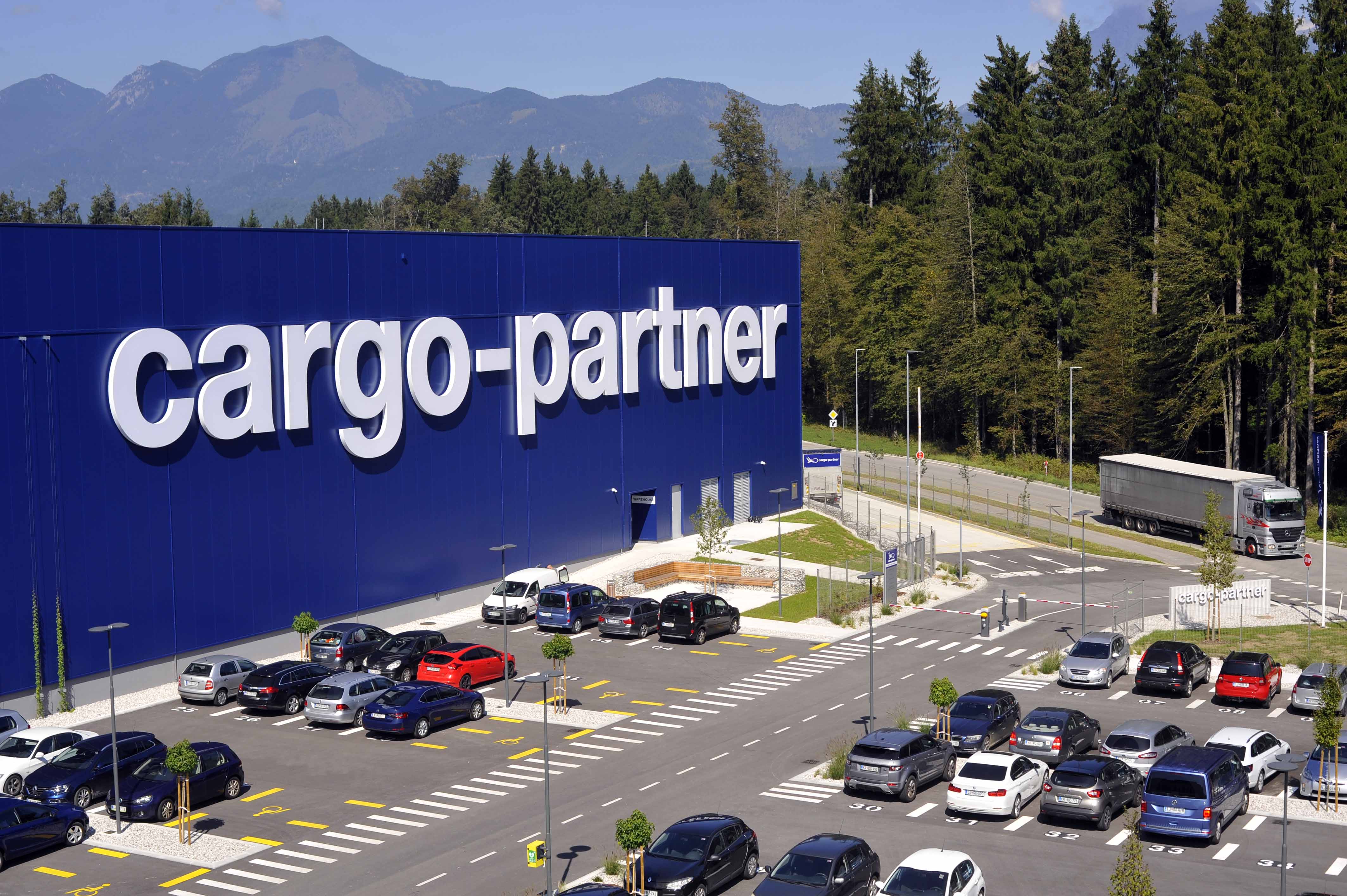 cargo-partner,brnik,logist,skladišče,center