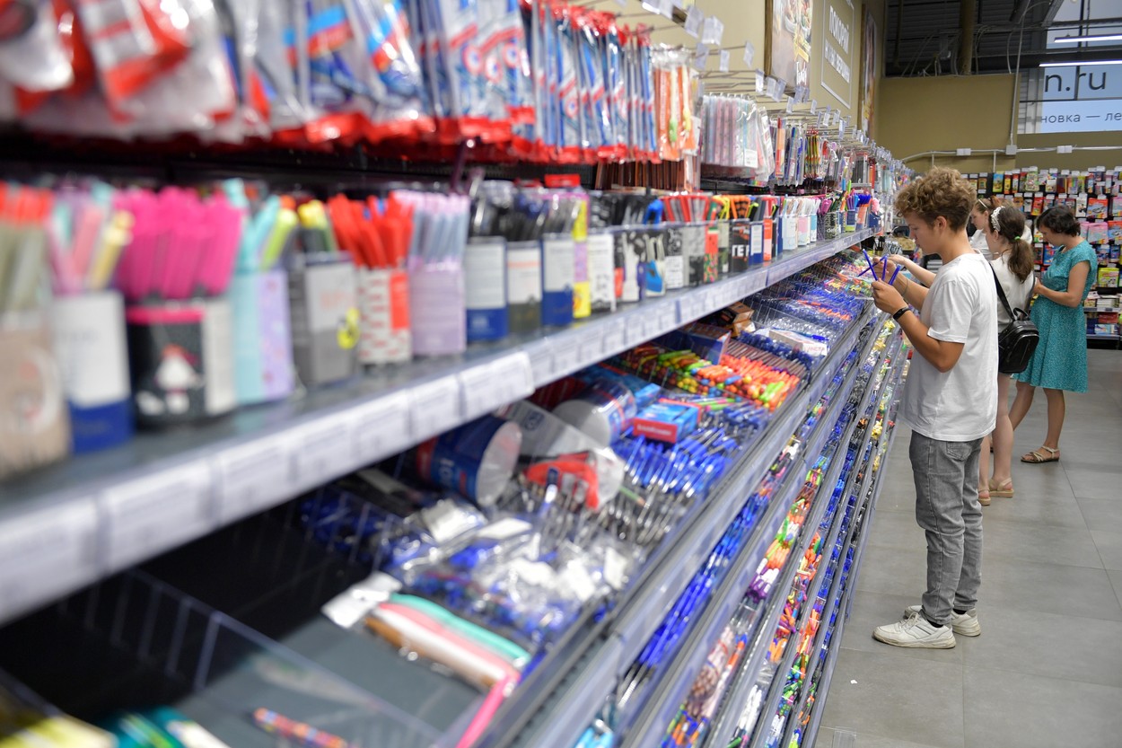 rusija,šola,otrok,potrebščine