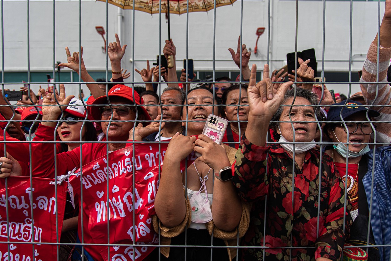 Podporniki bivšega tajskega premierja Thaksina Shinawatre. (Foto: PROFIMEDIA)