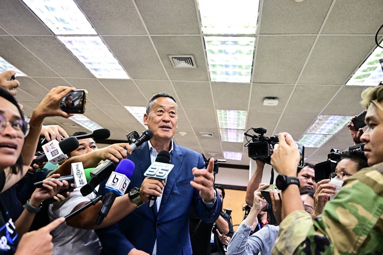 Bivši tajski premier Srettha Thavisin ob povratku v domovino.