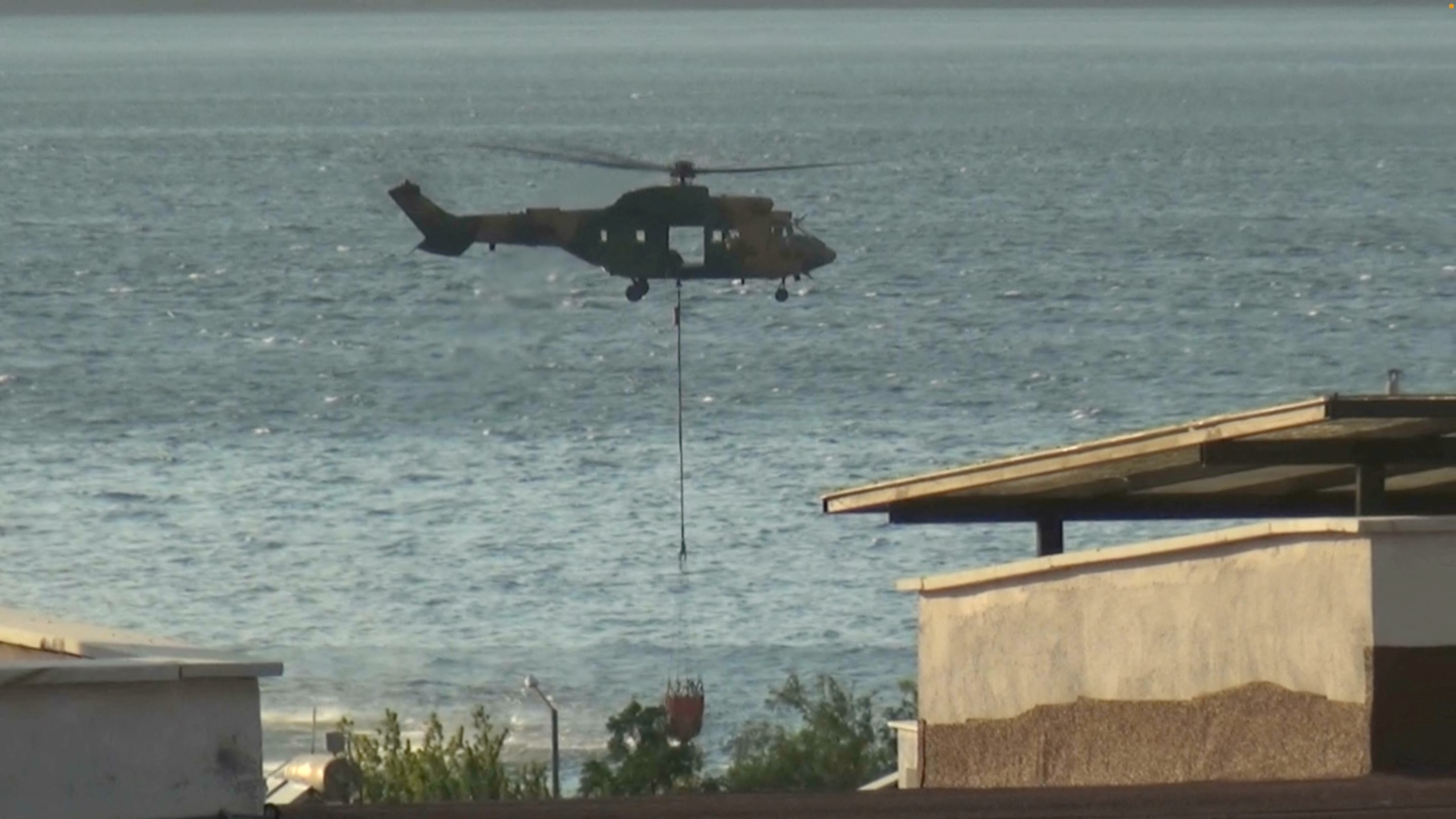 Canakkale,turčija,gozdni,požar,ogenj,helikopter,gašenje