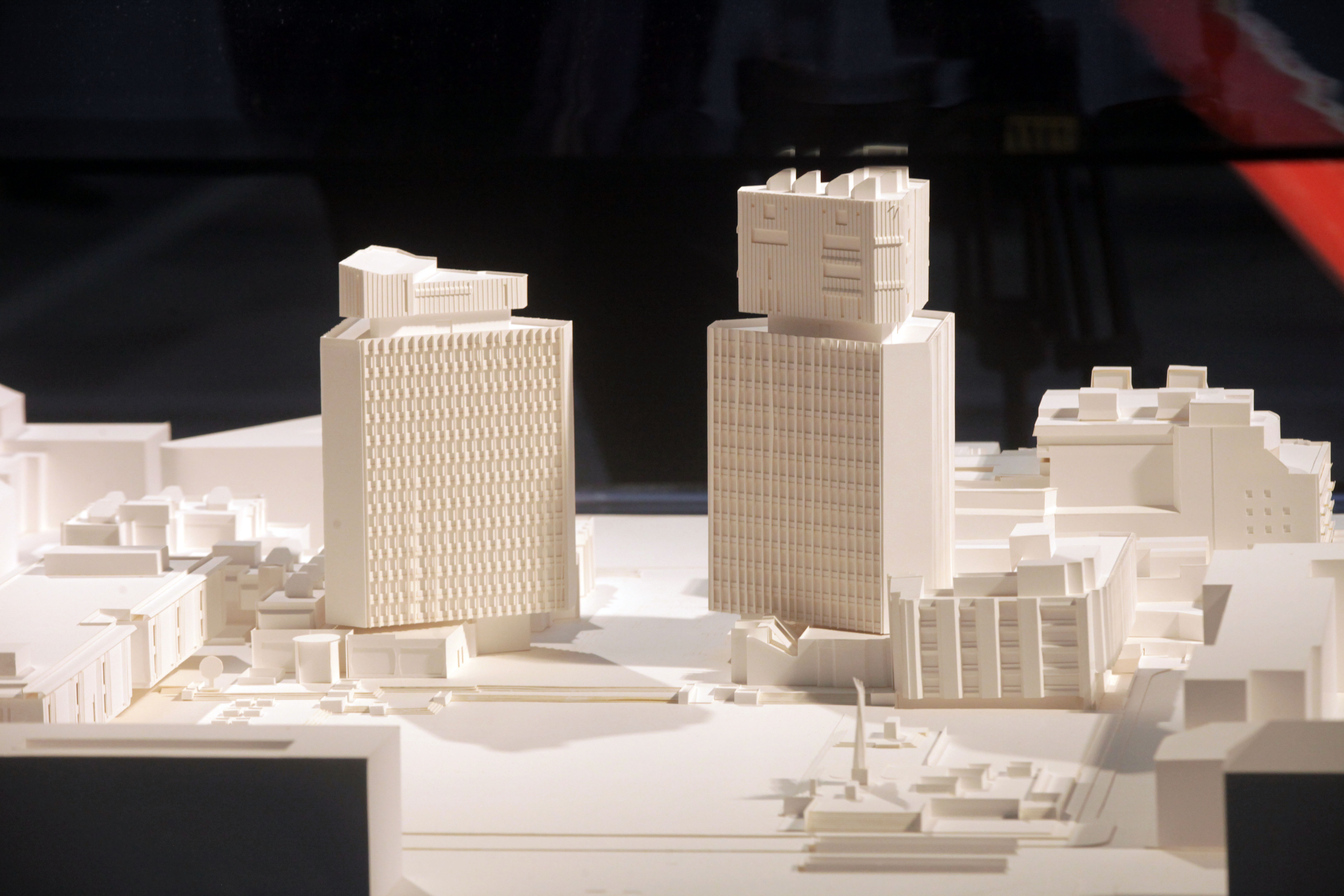 Otvorite razstave Ravnikarjeva linija, načrtovanje in izgradnja Trga republike in 40 let od začetka gradnje Cankarjevega doma.