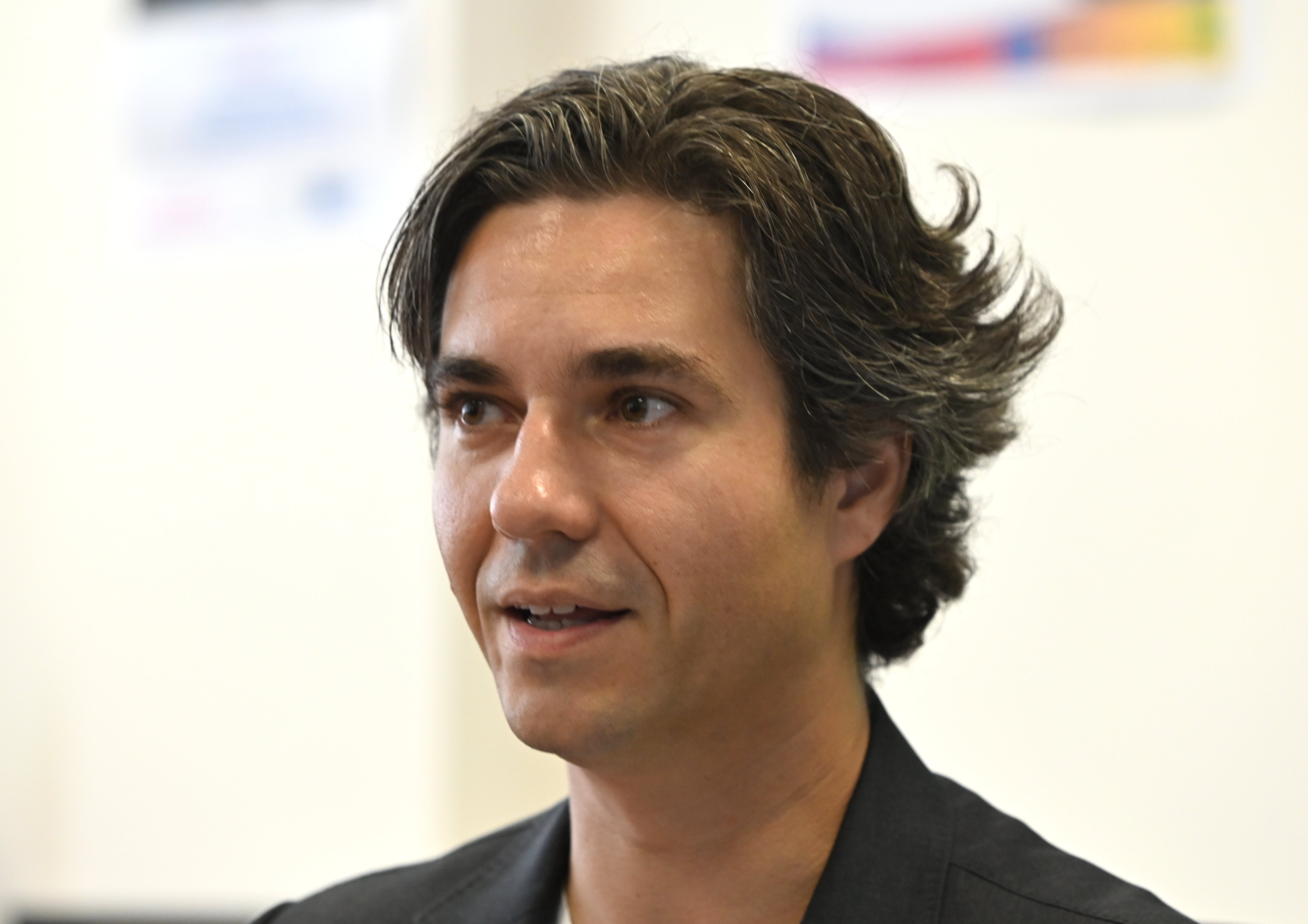 Zavod za zaposlovanje,luka mesec,minister za delo,levica