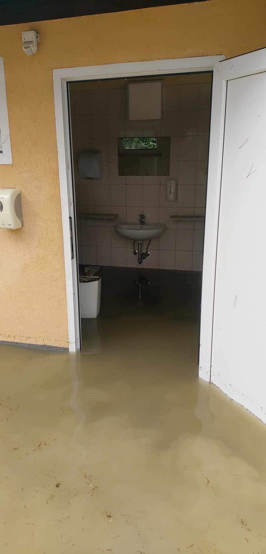 poplave, avtokamp, Izola