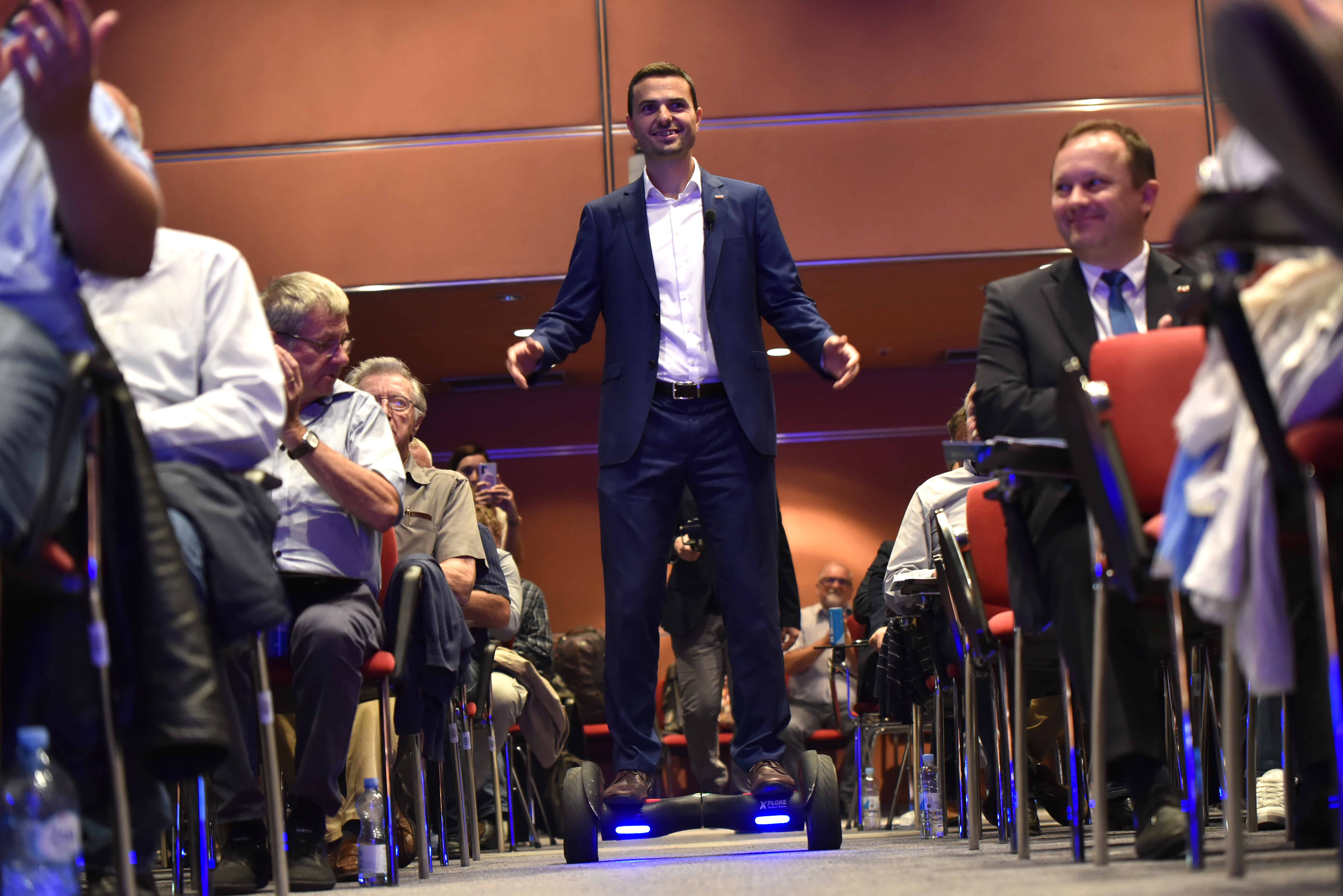 Nsi, programska konferenca, Matej Tonin, rolka