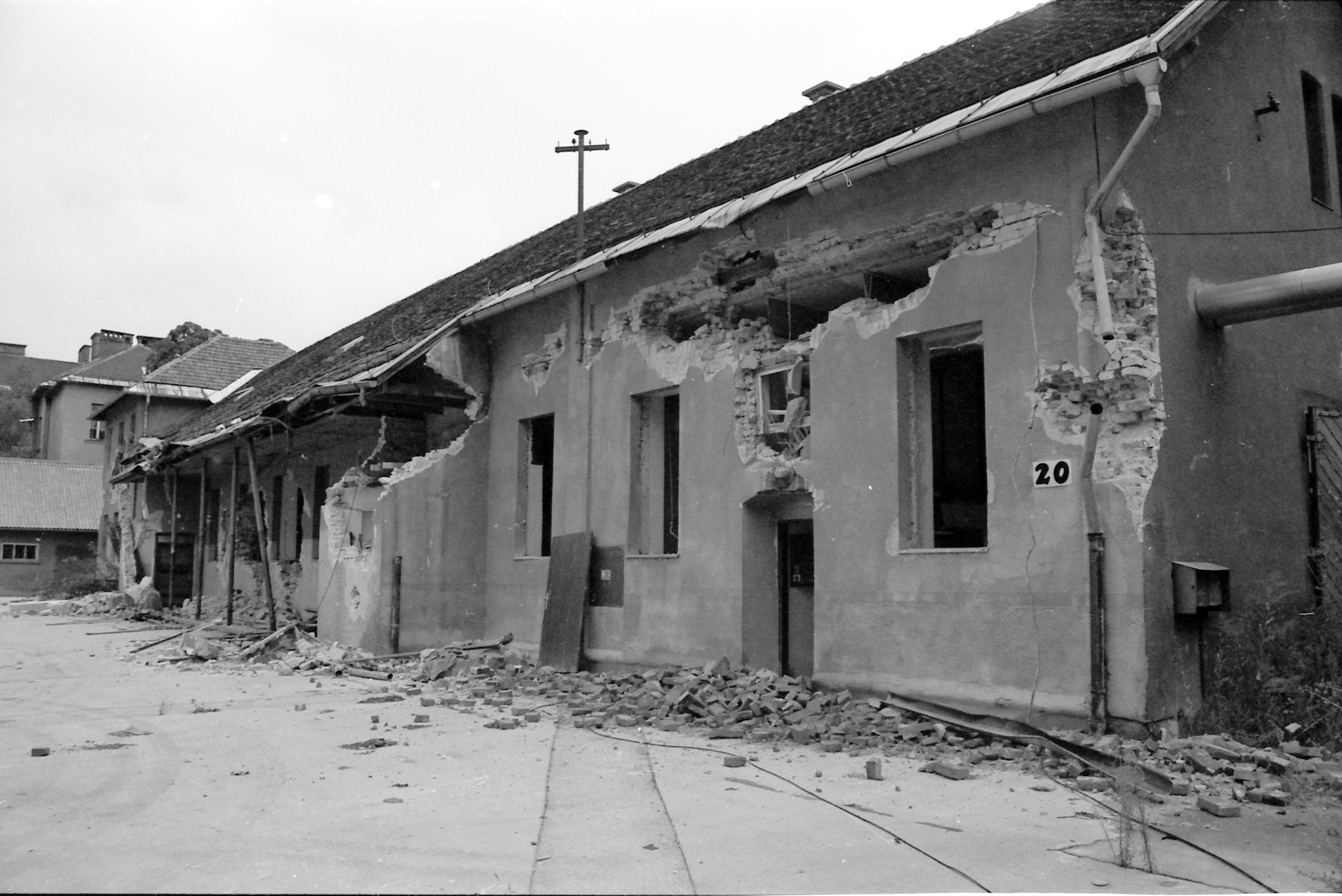 Zasedba Metelkove septembra 1993. (Foto: BOBO)