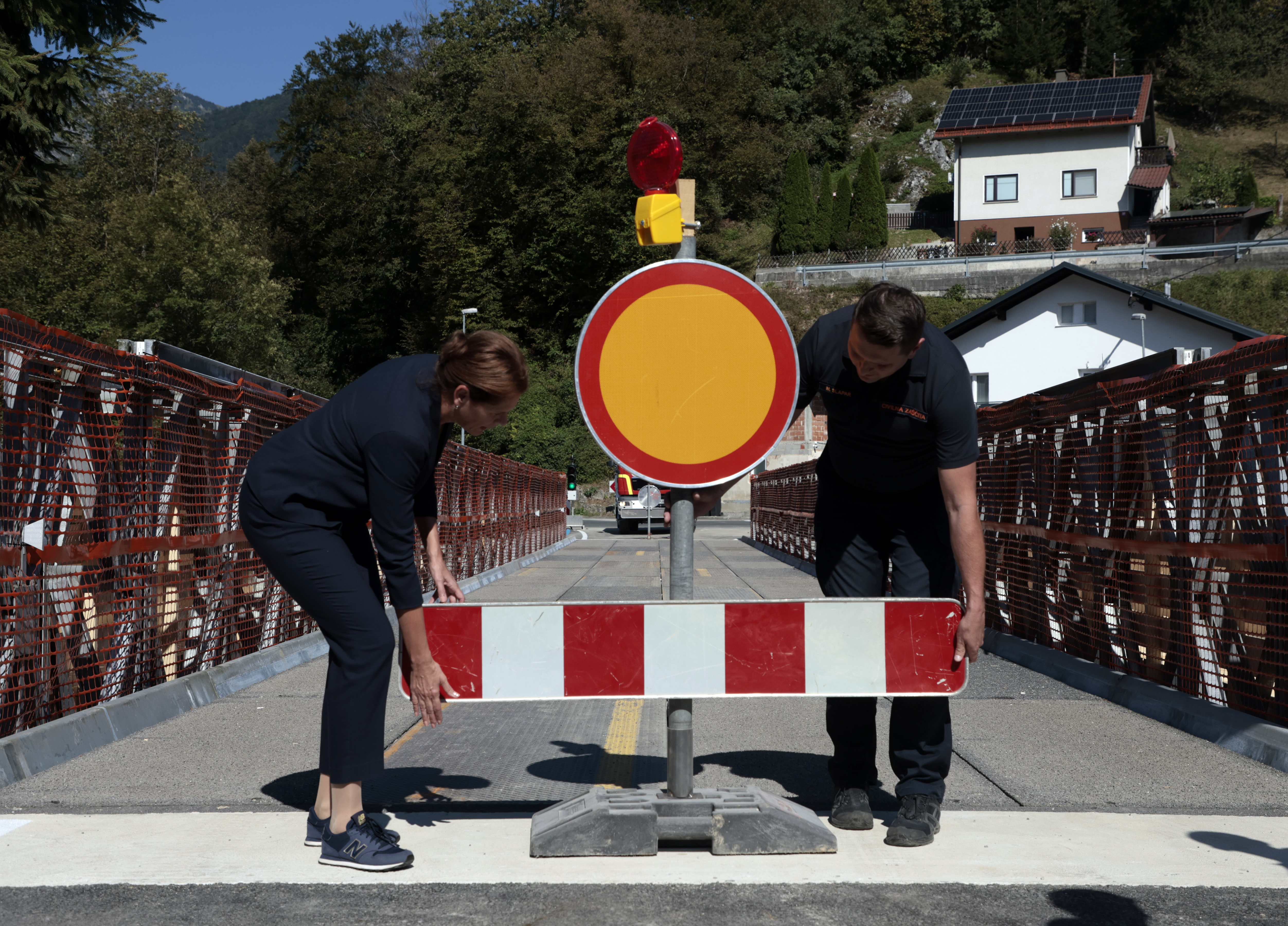 Otvoritev začasnega mostu v Stahovici. (Foto:  Borut Živulović/BOBO)