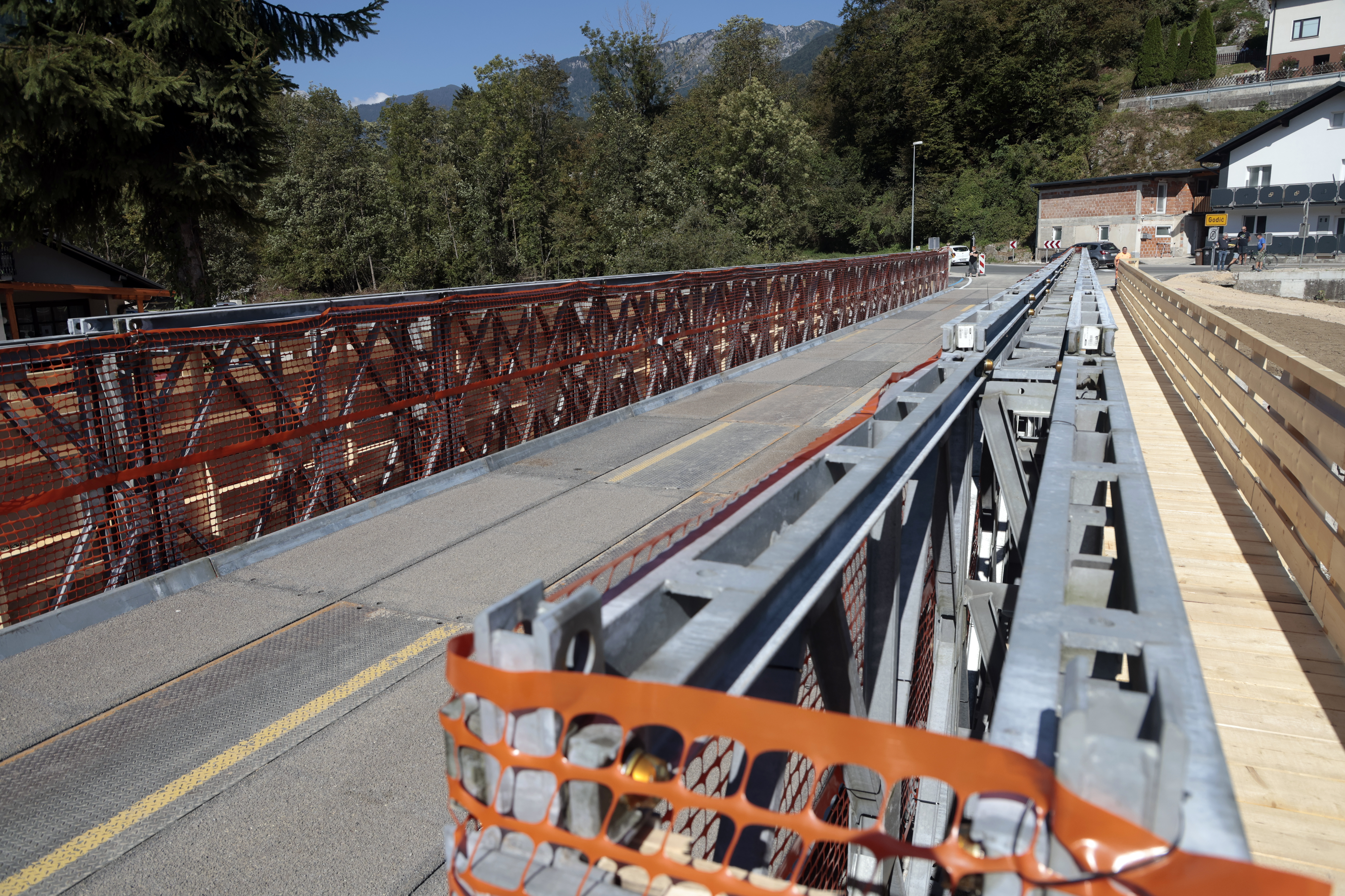Otvoritev začasnega mostu v Stahovici. (Foto:  Borut Živulović/BOBO)