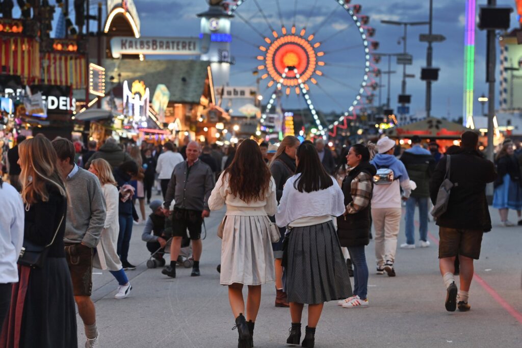 1694799324-oktoberfest-2-1024x683.jpg