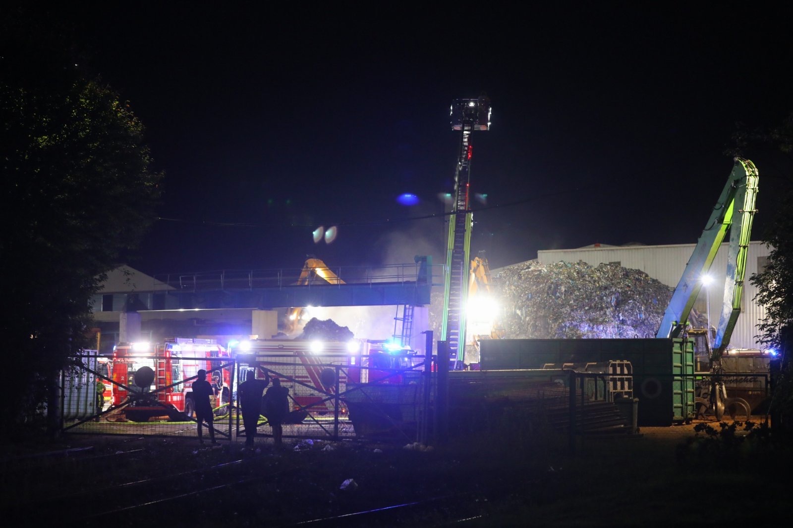 Požar v mariborski Surovini. (Foto: Pigac.si)