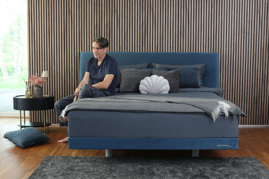 1695038932-oblazinjena-postelja-spring-box-1024x683.jpg