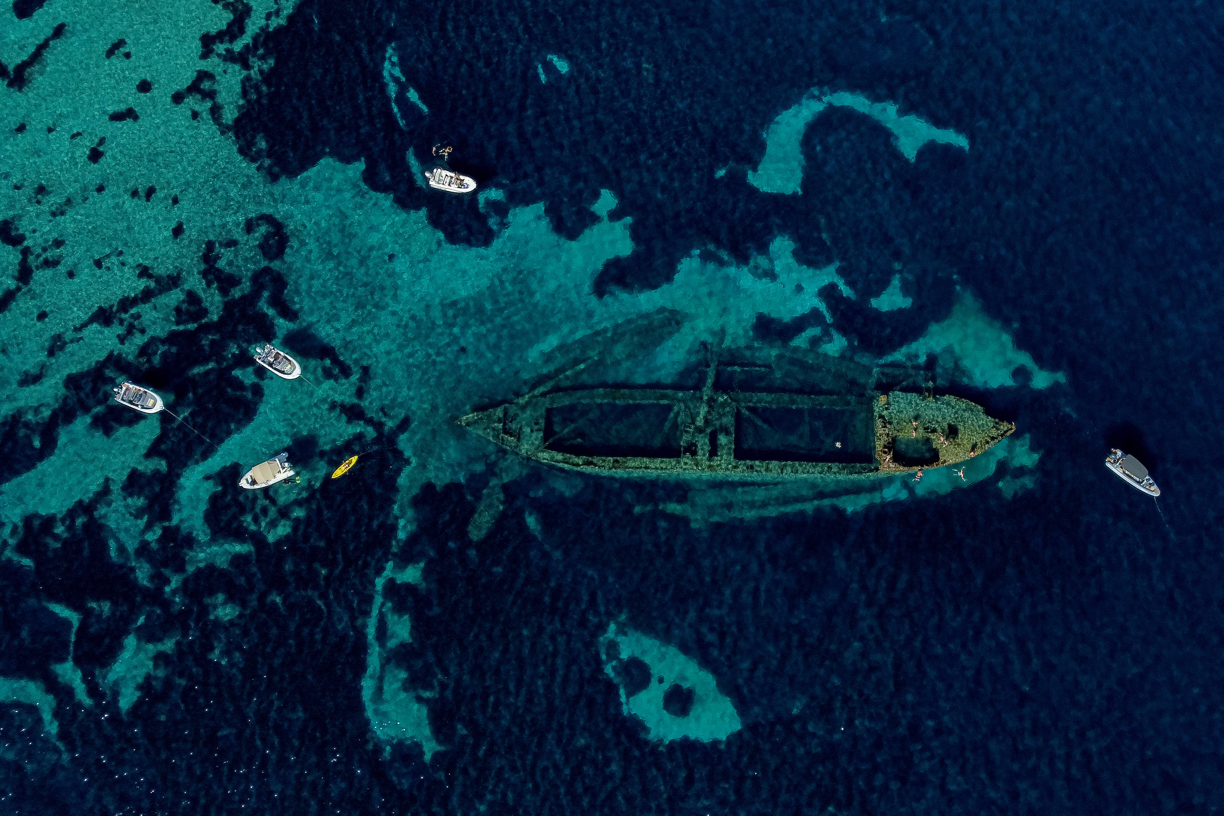 Potopljena ladja, Michelle, dugi otok