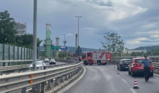 Trst, moški, truplo