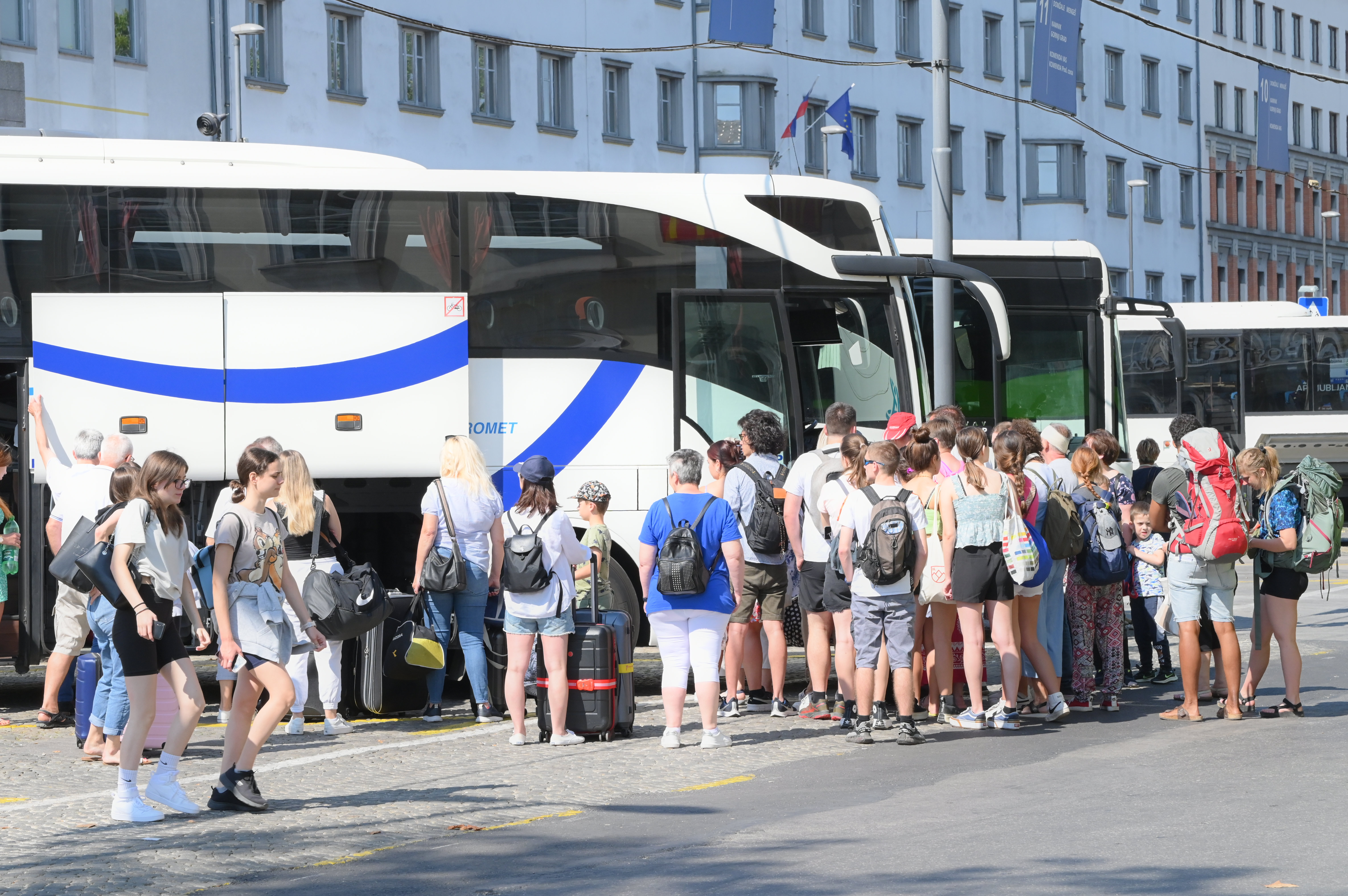 avtobusna postaja, turisti, avtobus, gneča