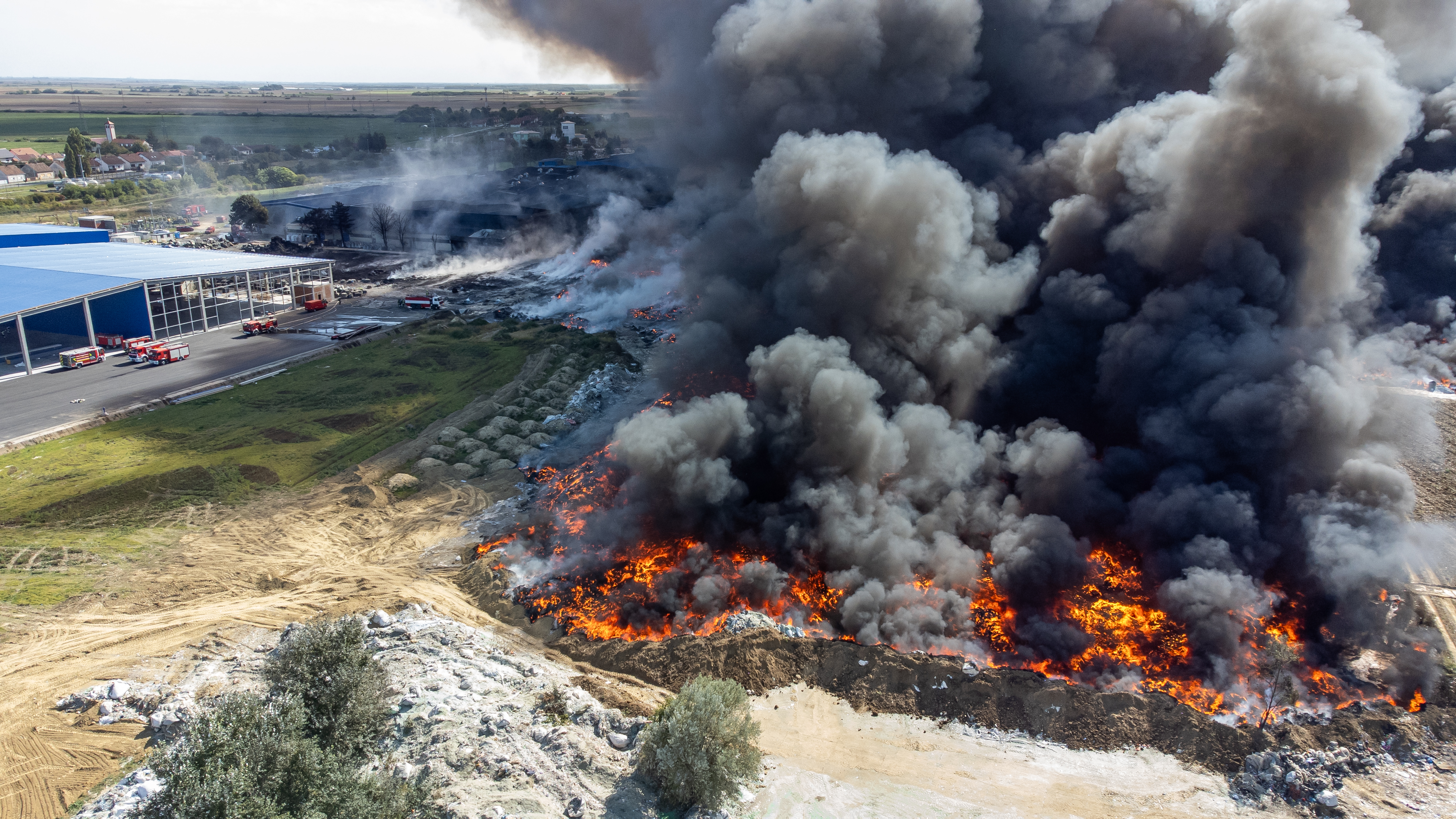 Požar, Osijek, Hrvaška,tovarna plastike, Drava International