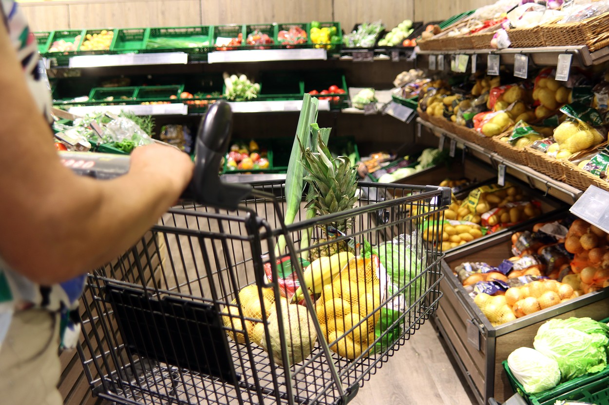 Fruit and vegetables in the supermarket