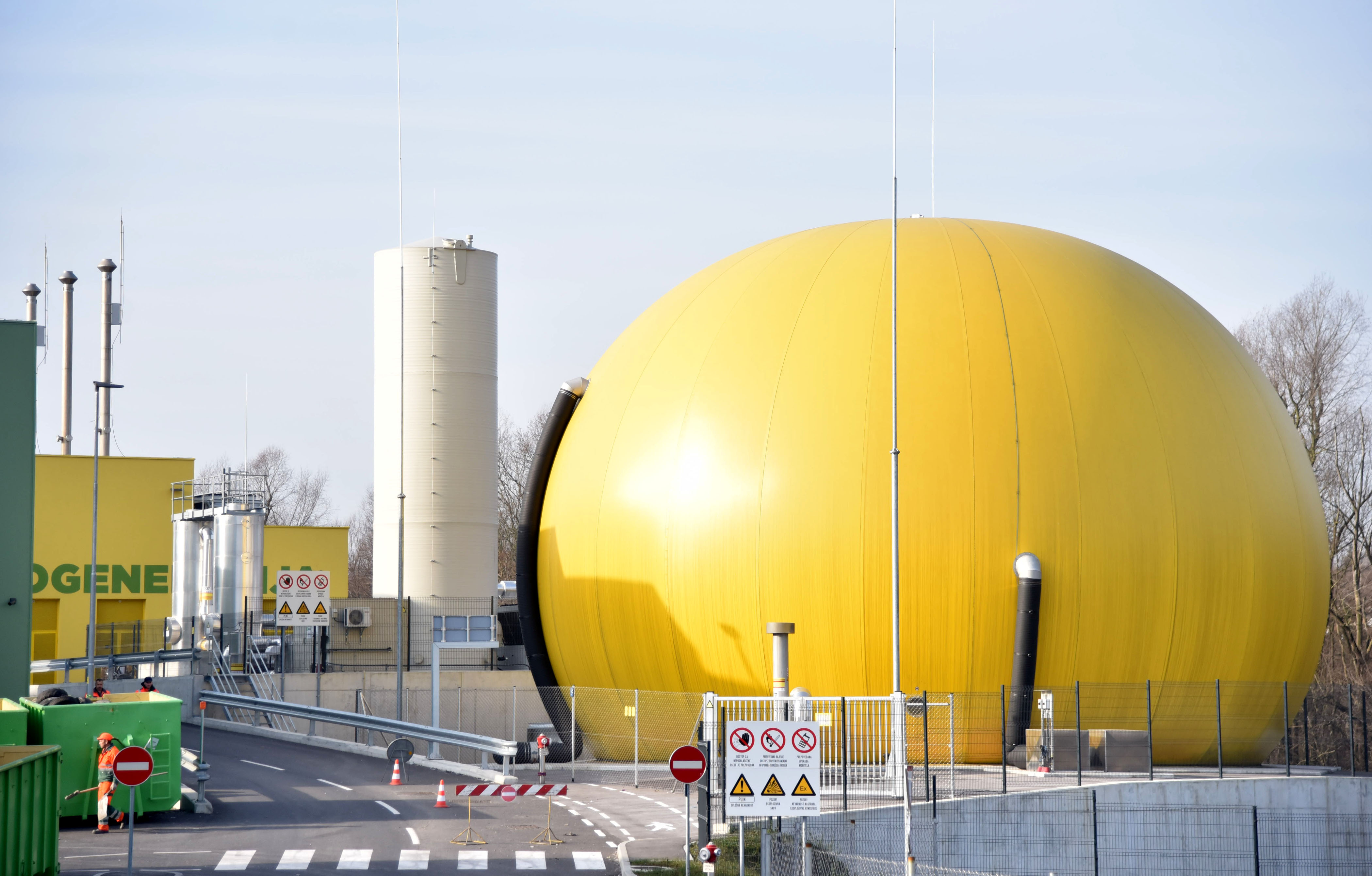 SNAGA RCERO CESTA DVEH CESARJEV REGIJSKI CENTER OBDELAVA ODPADKOV