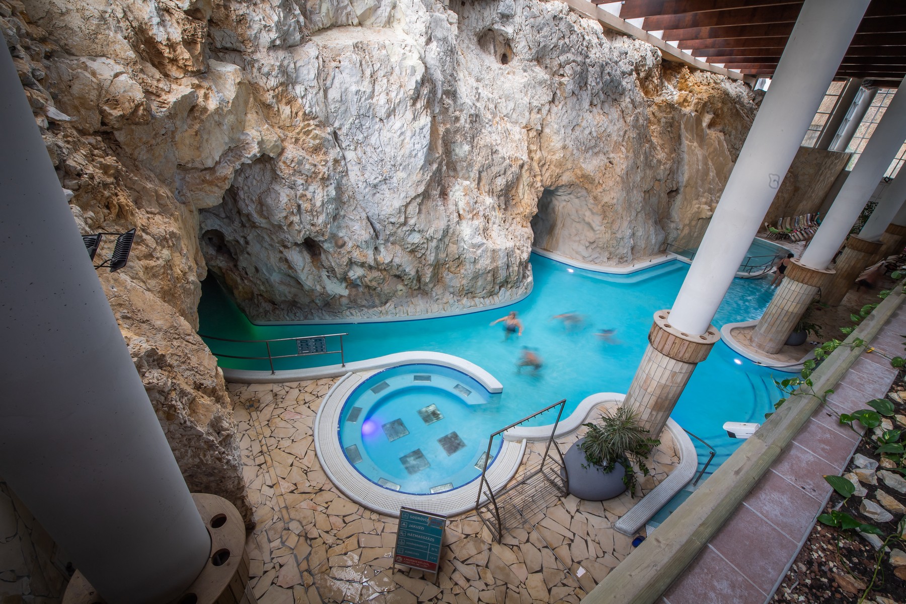 Miskolctapolco, Madžarska, kopališče