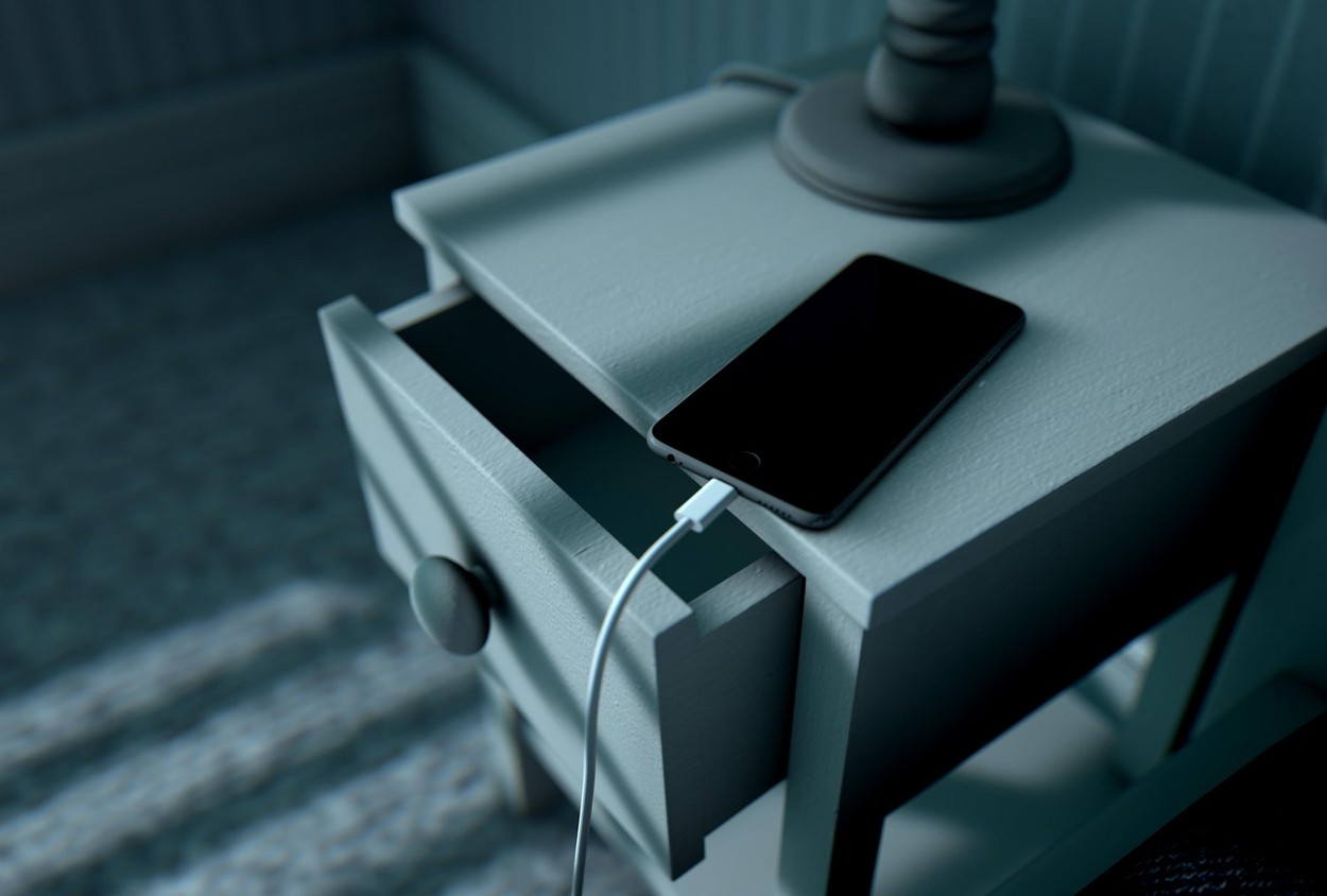 mobilni telefon, polnjenje, nočno