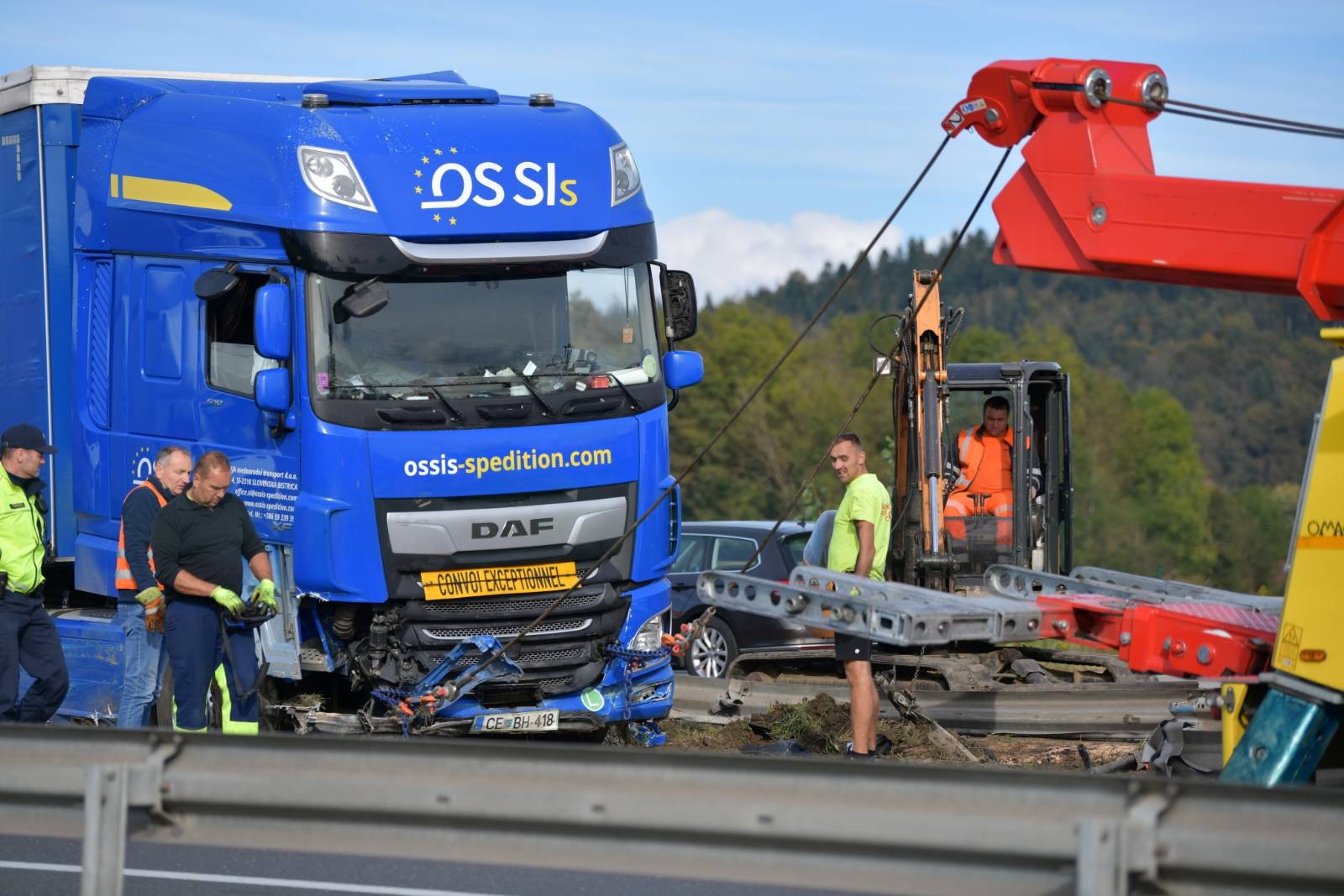 štajerska avtocesta, promet, tovornjak, avtovleka, policist,