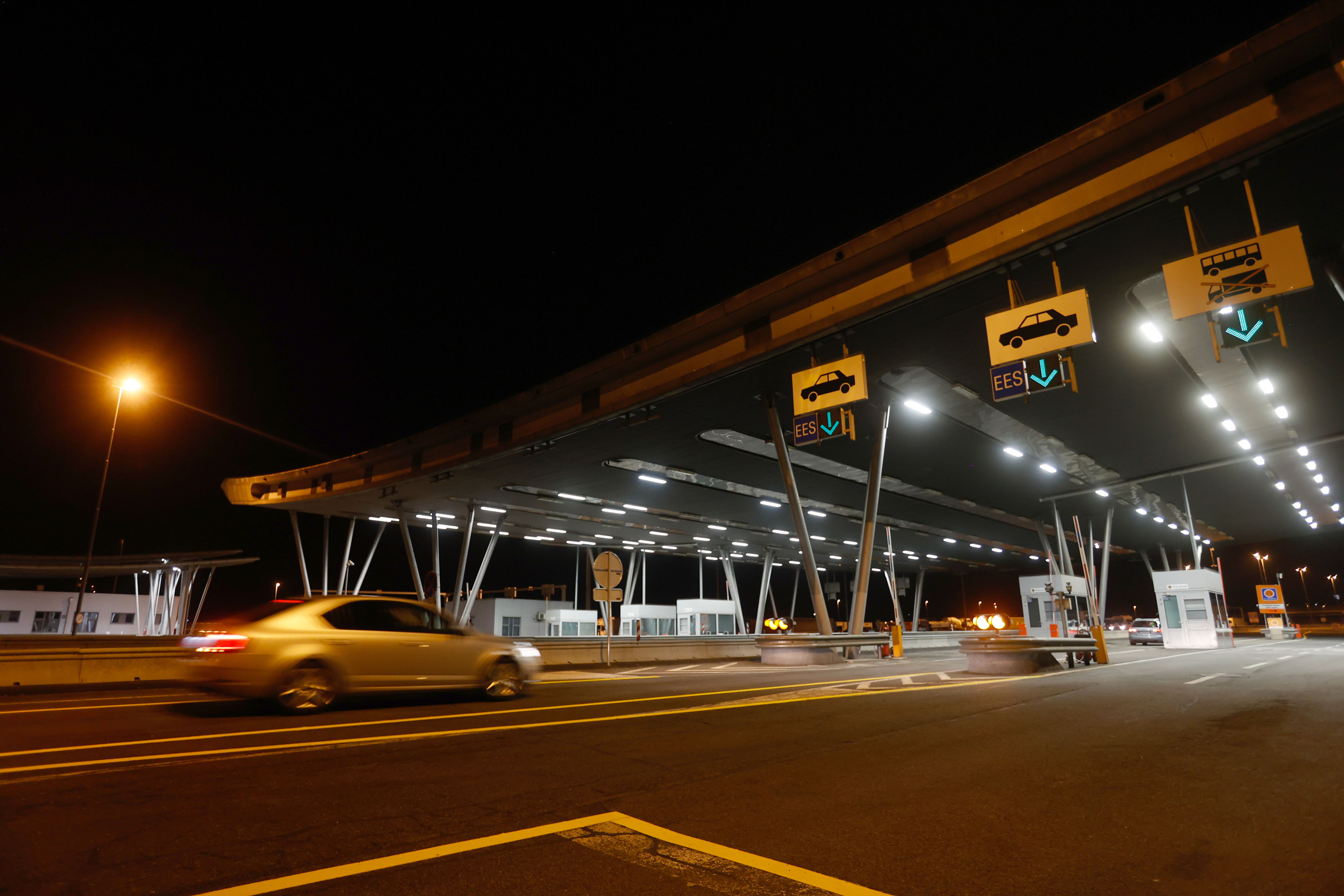 Nadzor na mejnih prehodih, nadzor, mejni prehod, meja, obrežje