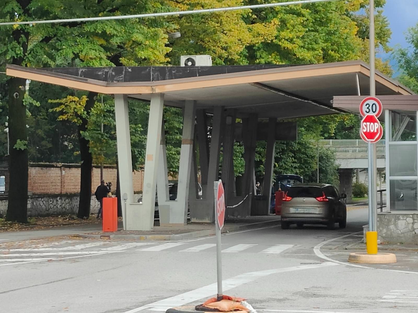 Mejni prehod Rožna dolina (Nova Gorica-Gorica)