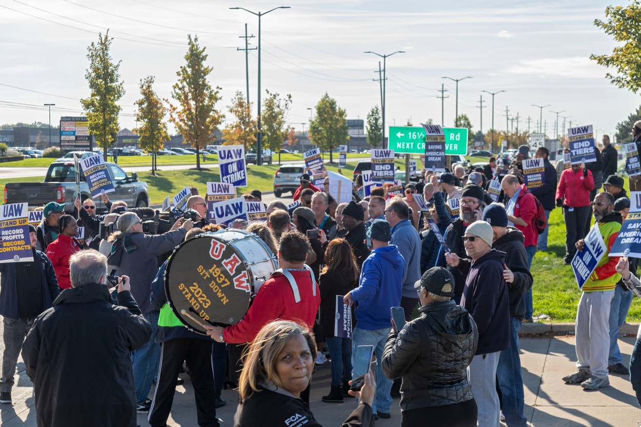Prva skupinska stavka zaposlenih pri treh največjih proizvajalcih avtomobilov v ZDA. (Foto: PROFIMEDIA)