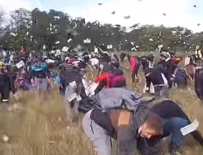 Kamil Bartošek, Kazma, Češka, nagradna igra,