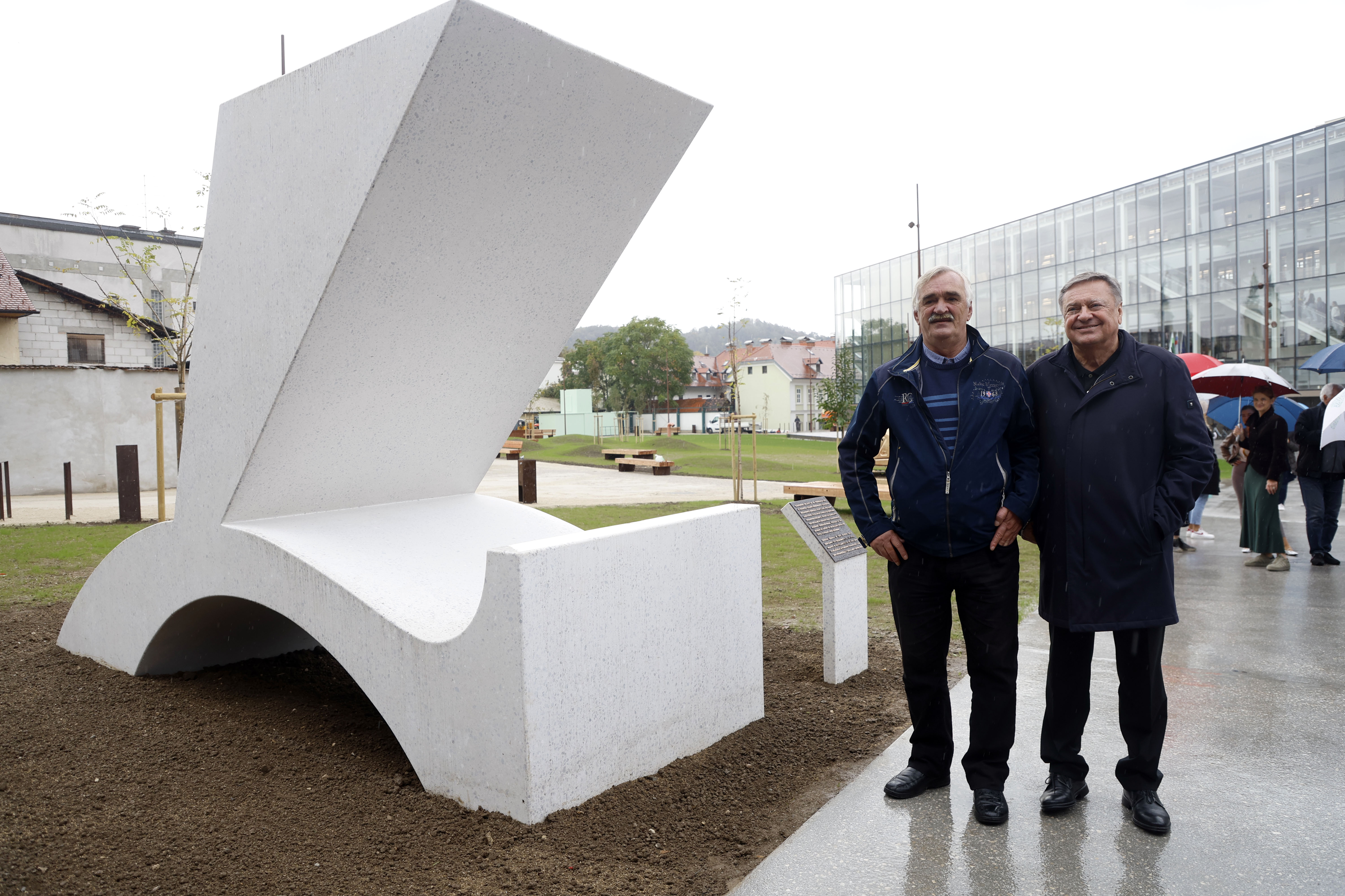 Odkritje obeležja izbrisanim.  (Foto: Borut Živulović/BOBO)