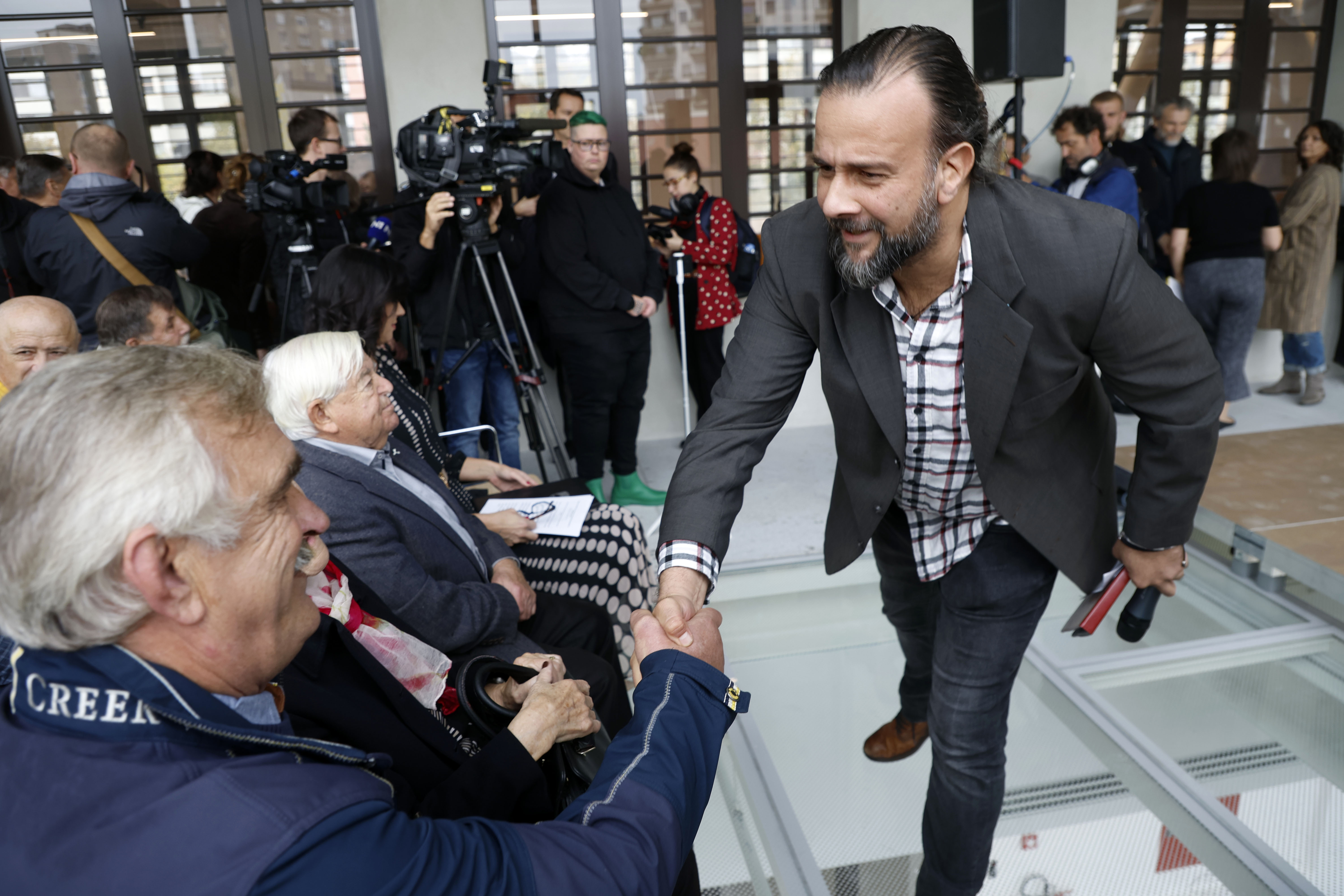 Odkritje obeležja izbrisanim.  (Foto: Borut Živulović/BOBO)