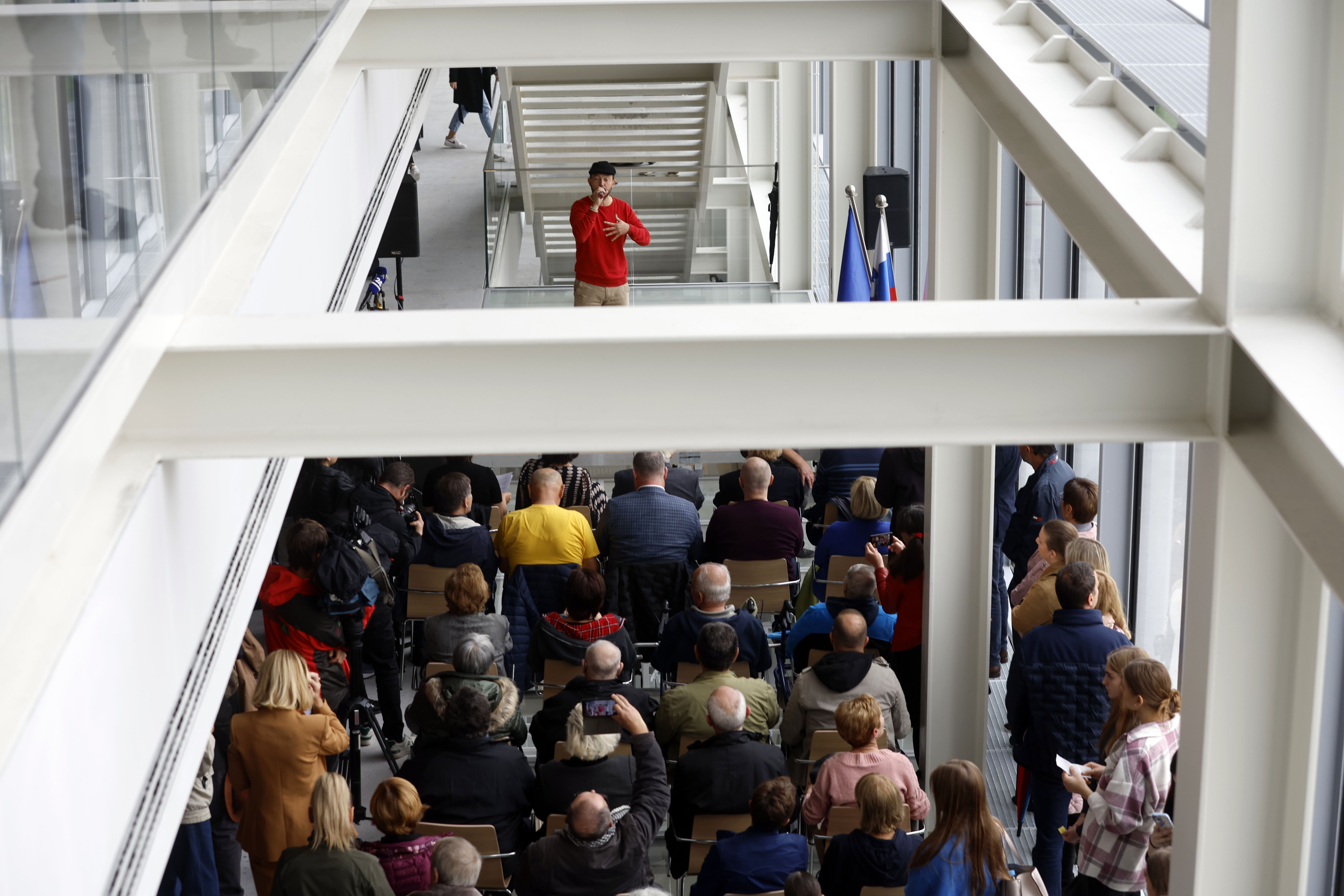 Odkritje obeležja izbrisanim.  (Foto: Borut Živulović/BOBO)