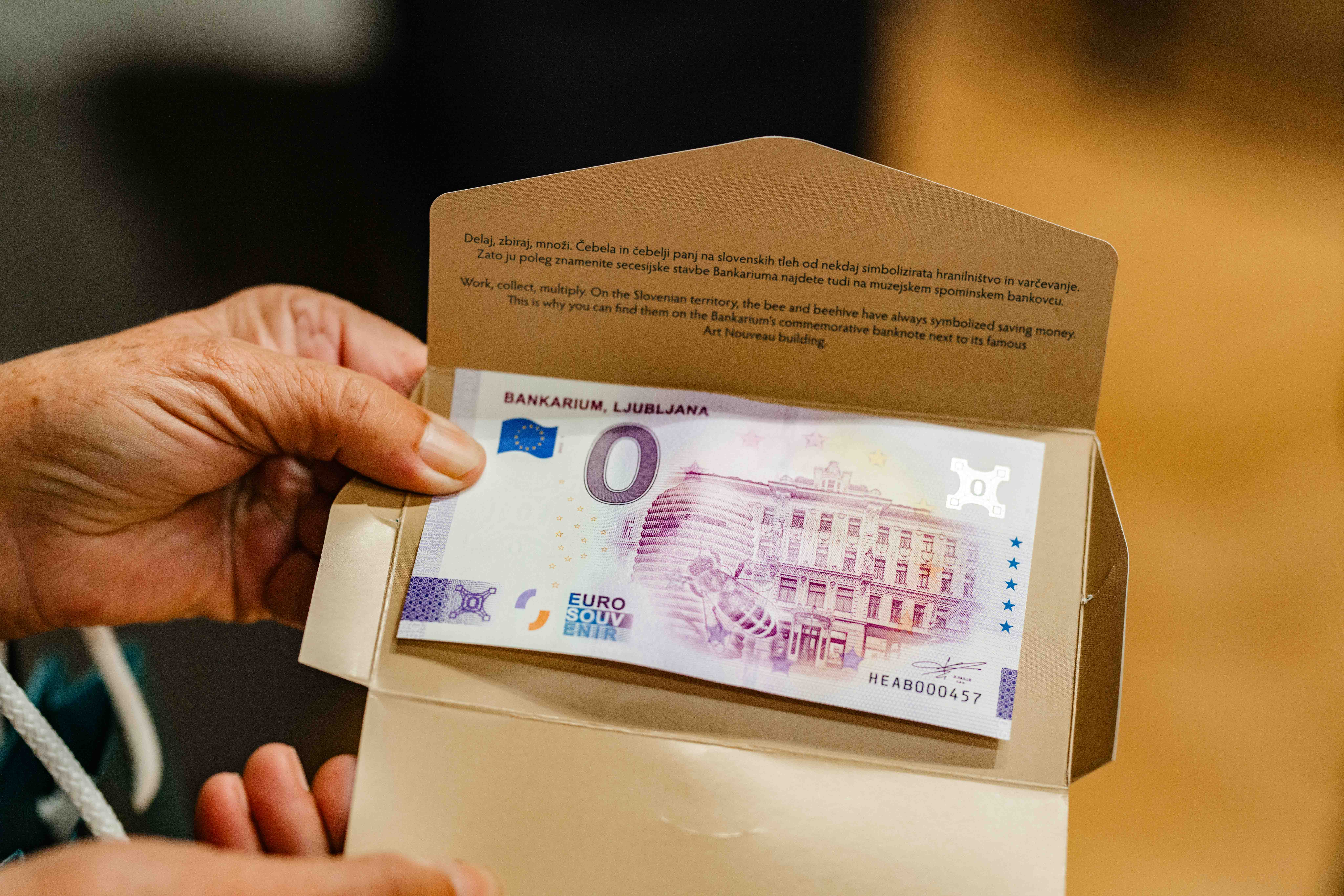 Prvi slovenski spominski evrski bankovec