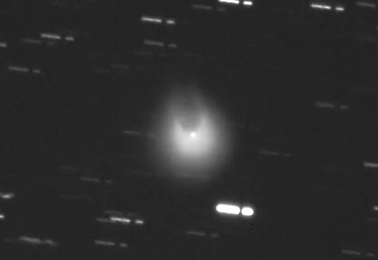 Hudičev komet, 12P/Pons–Brooks, vesolje