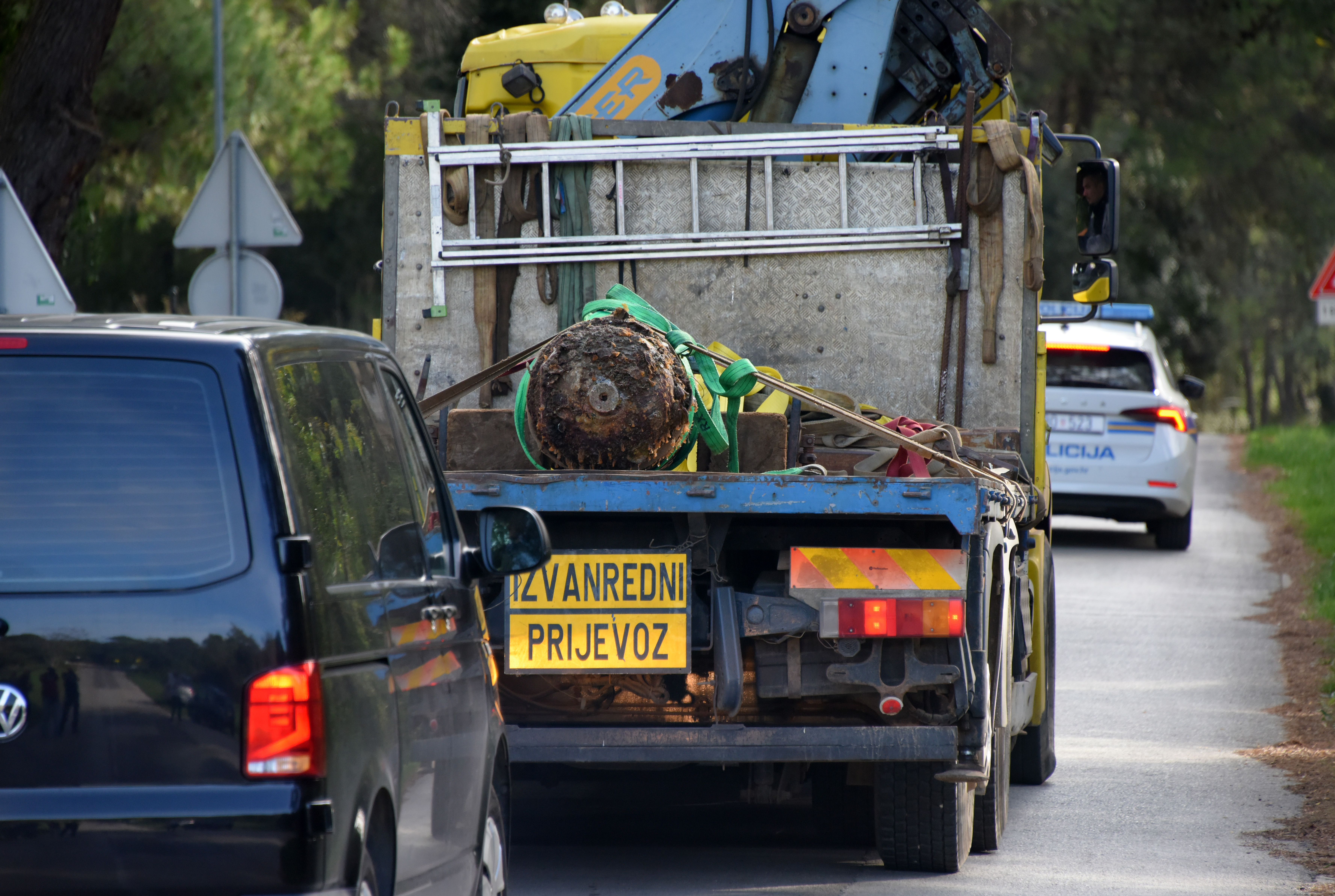 Morska mina v puljskem pristanišču (Foto: Sasa Miljevic/PIXSELL/BOBO)