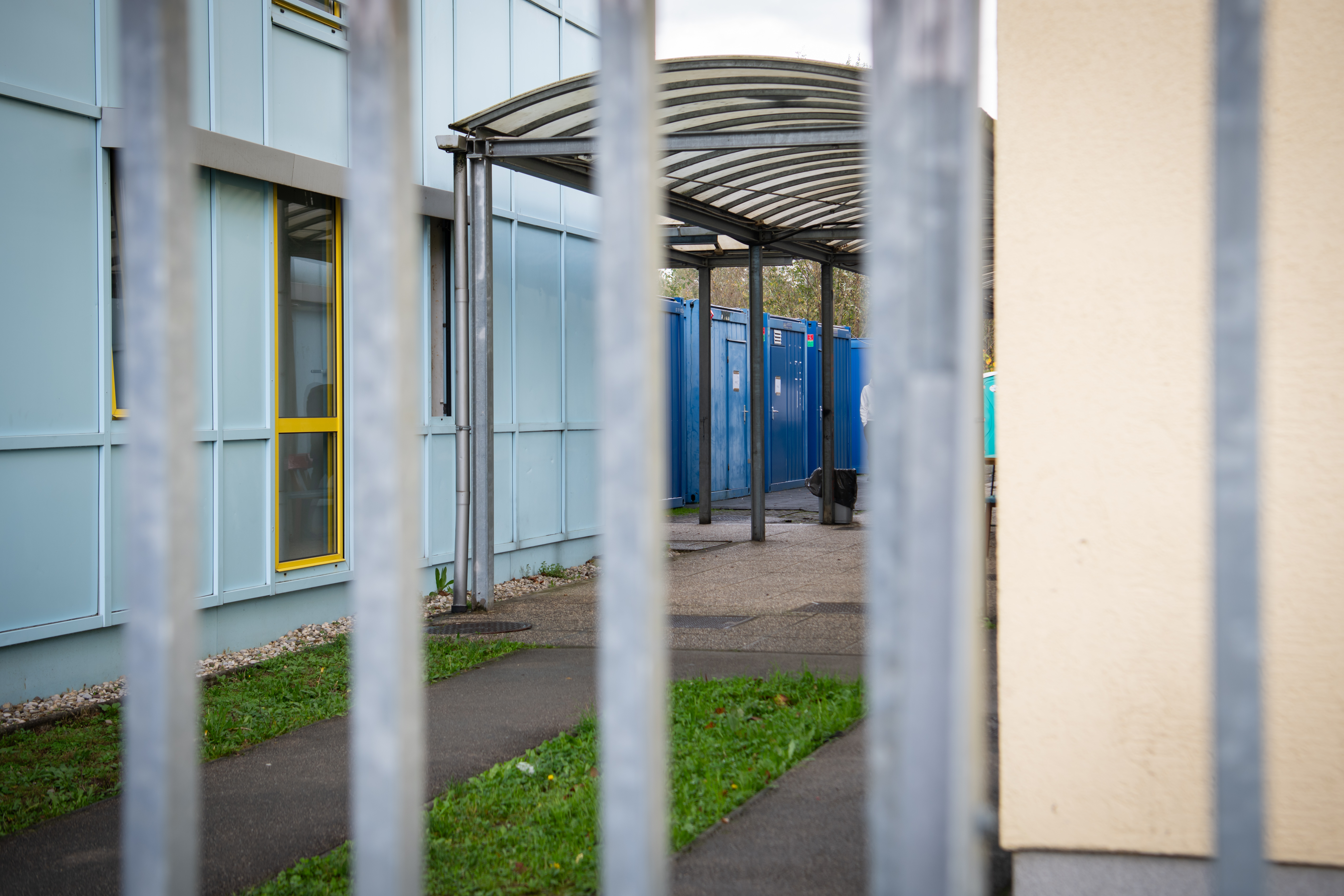 azilni dom, azilni center, azil, Vič, begunci, migrantje