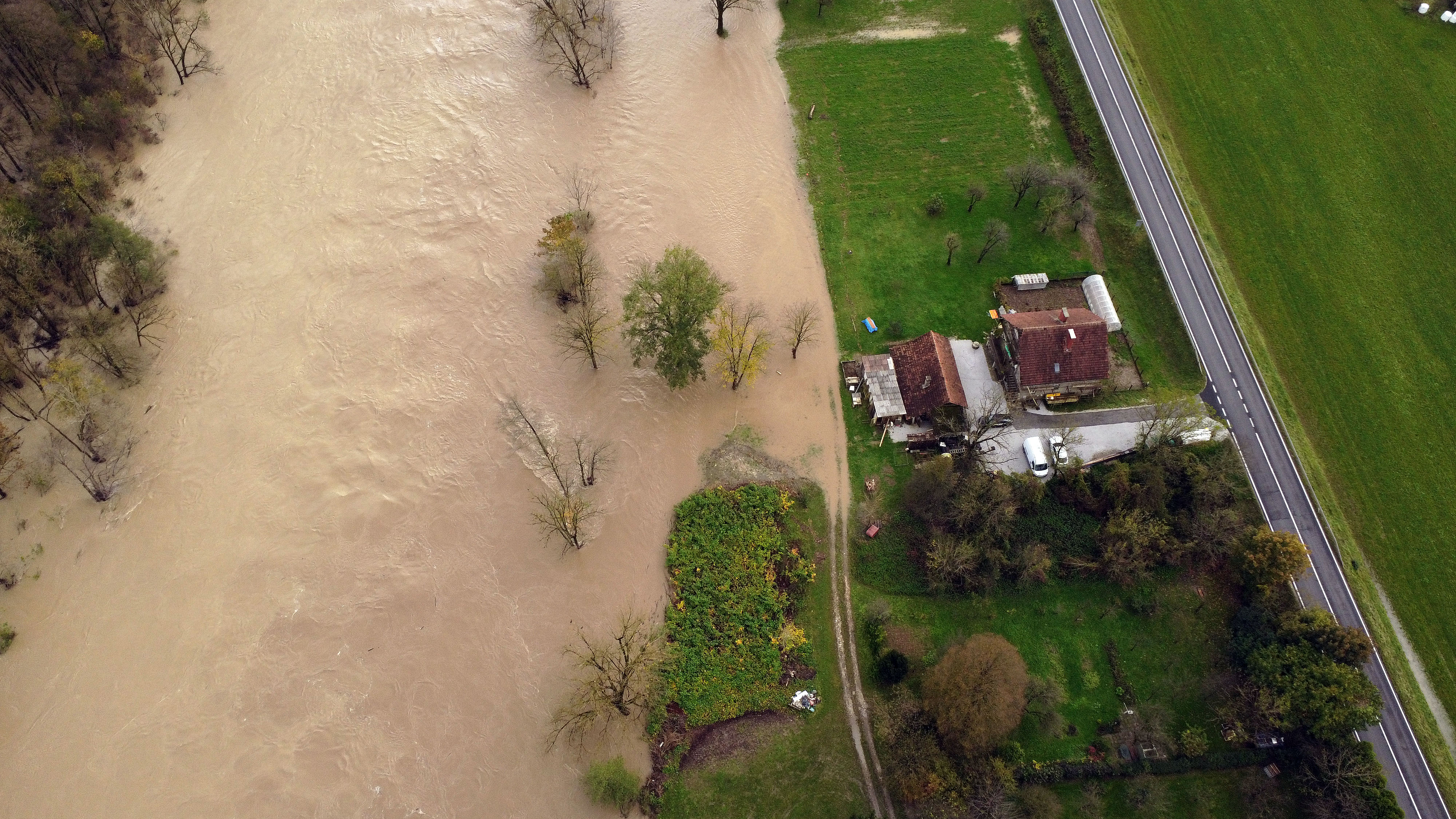 poplave, neurje, medvode, sava, sora
