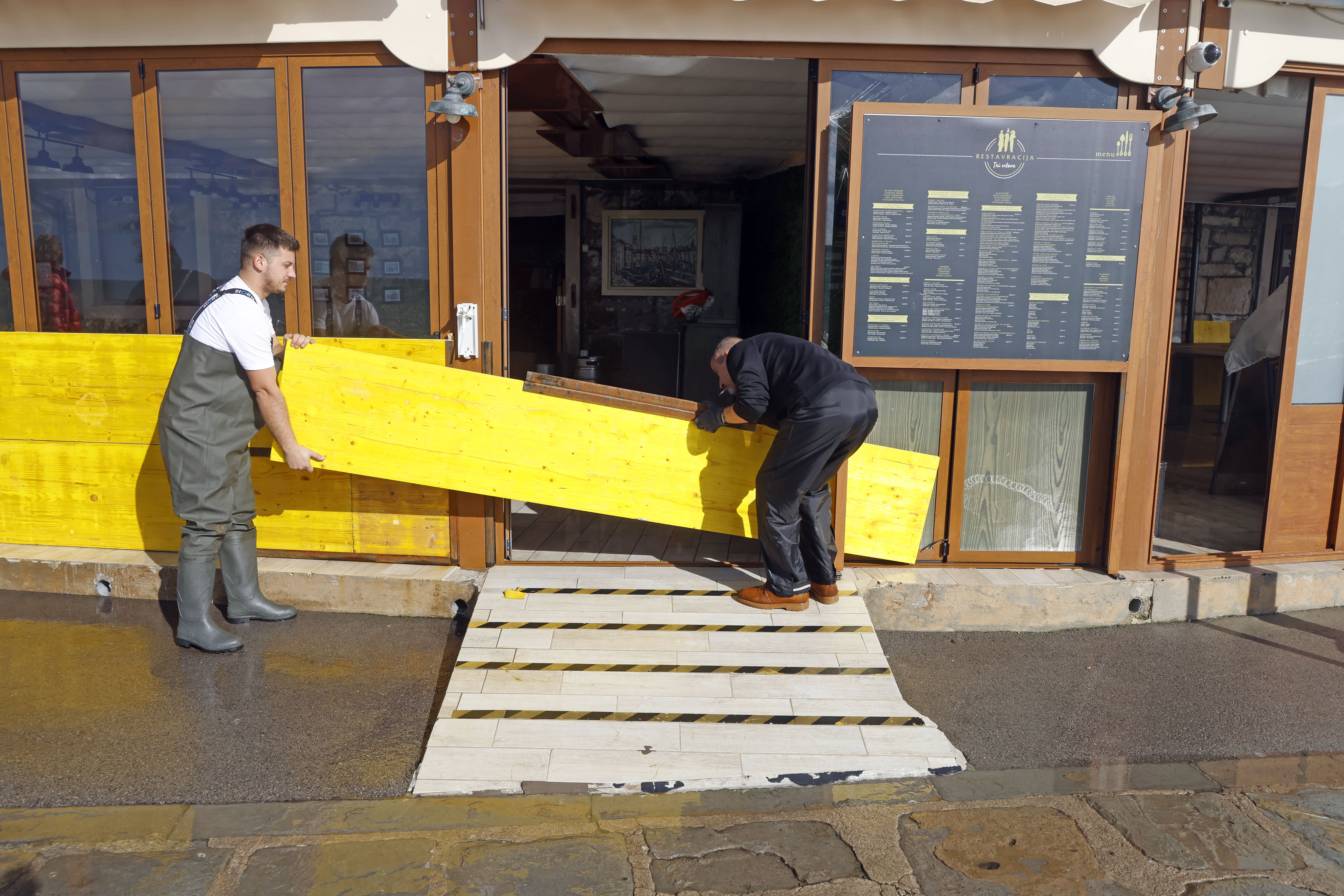 morje, piran, valobran, plimovanje